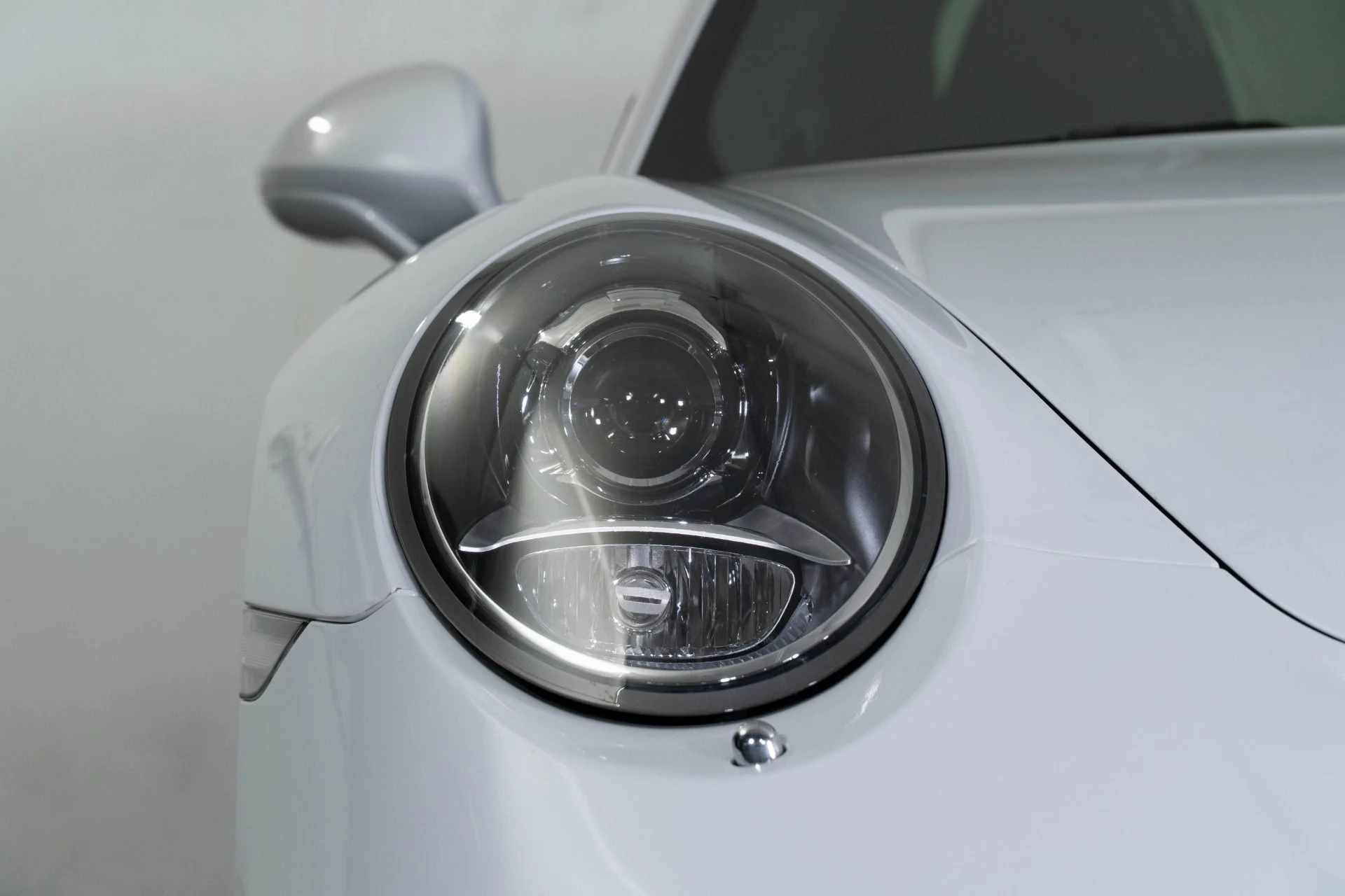 mph013_1063993115_Used_2015_Porsche_911_GT_3_1777044815_5b08c0d7bf