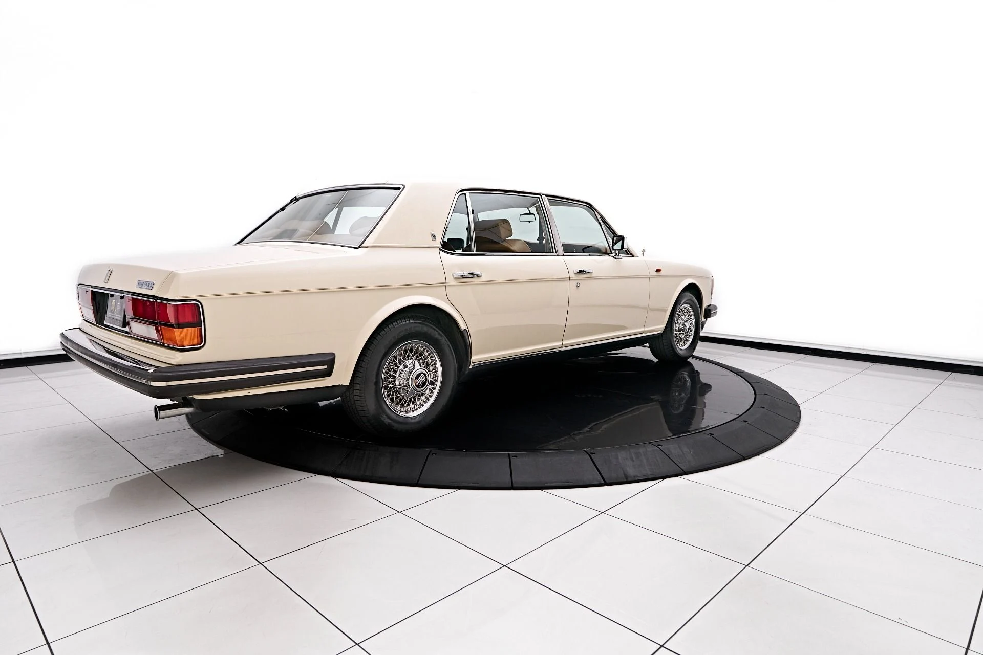 mph013_1068019596_Used_1990_Rolls_Royce_Silver_Spur_1755058774_ea65f980df