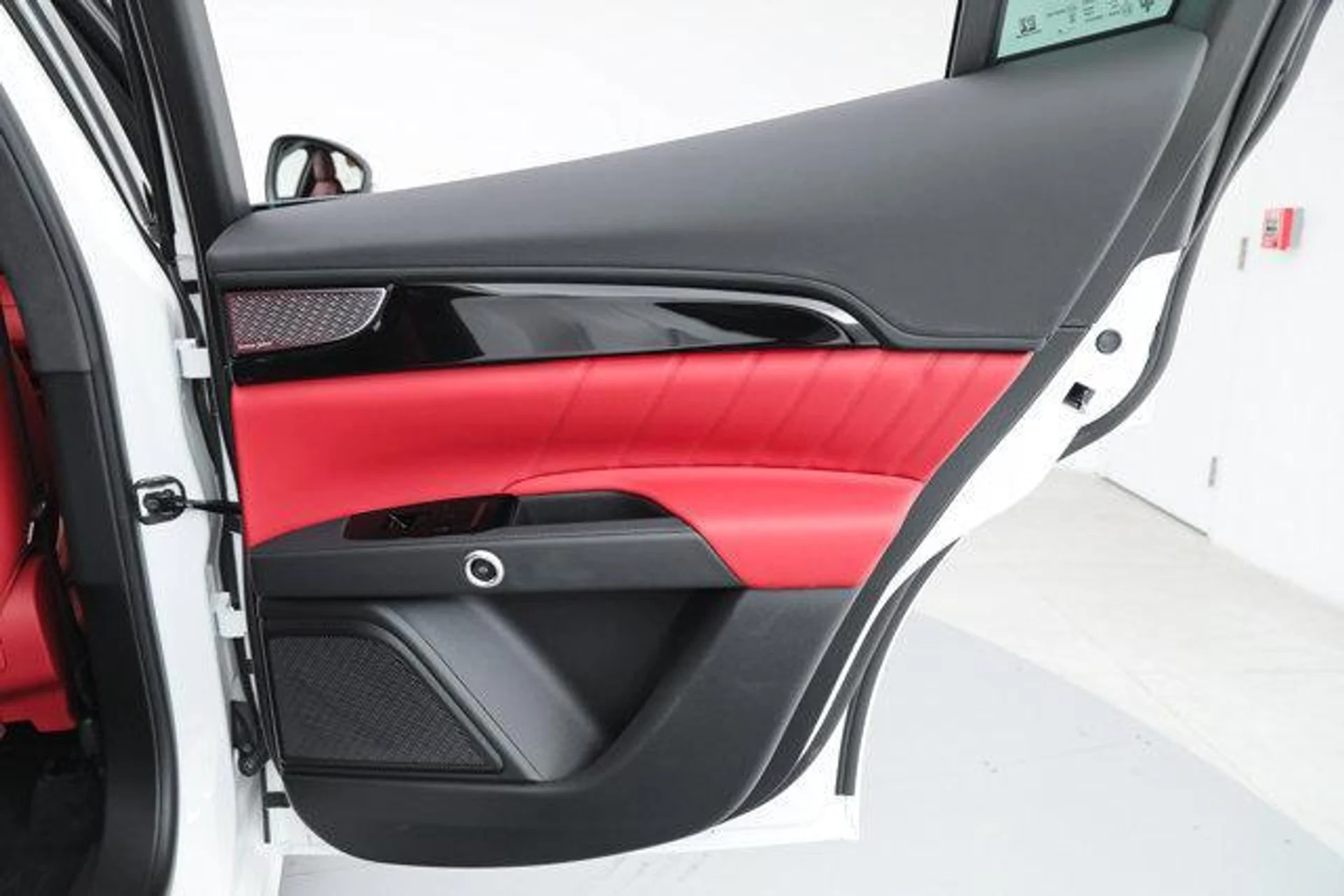 mph013_1068685409_jw5_C2gceo_ZJ_Mwz3_NW_6r_Q1q_Wg_Zc_89b0e485bf