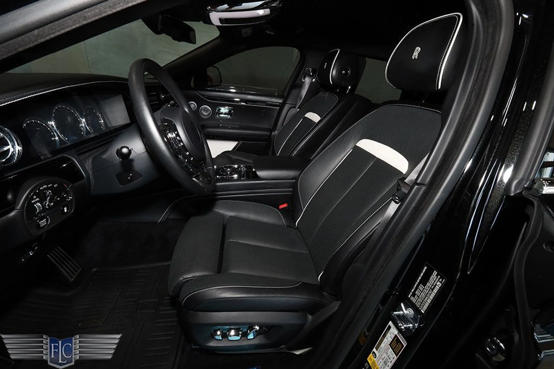 mph013_106870141_used_2021_rolls_royce_ghost_ewb_sedan_9689_23033984_14_1024_c58e401fe5