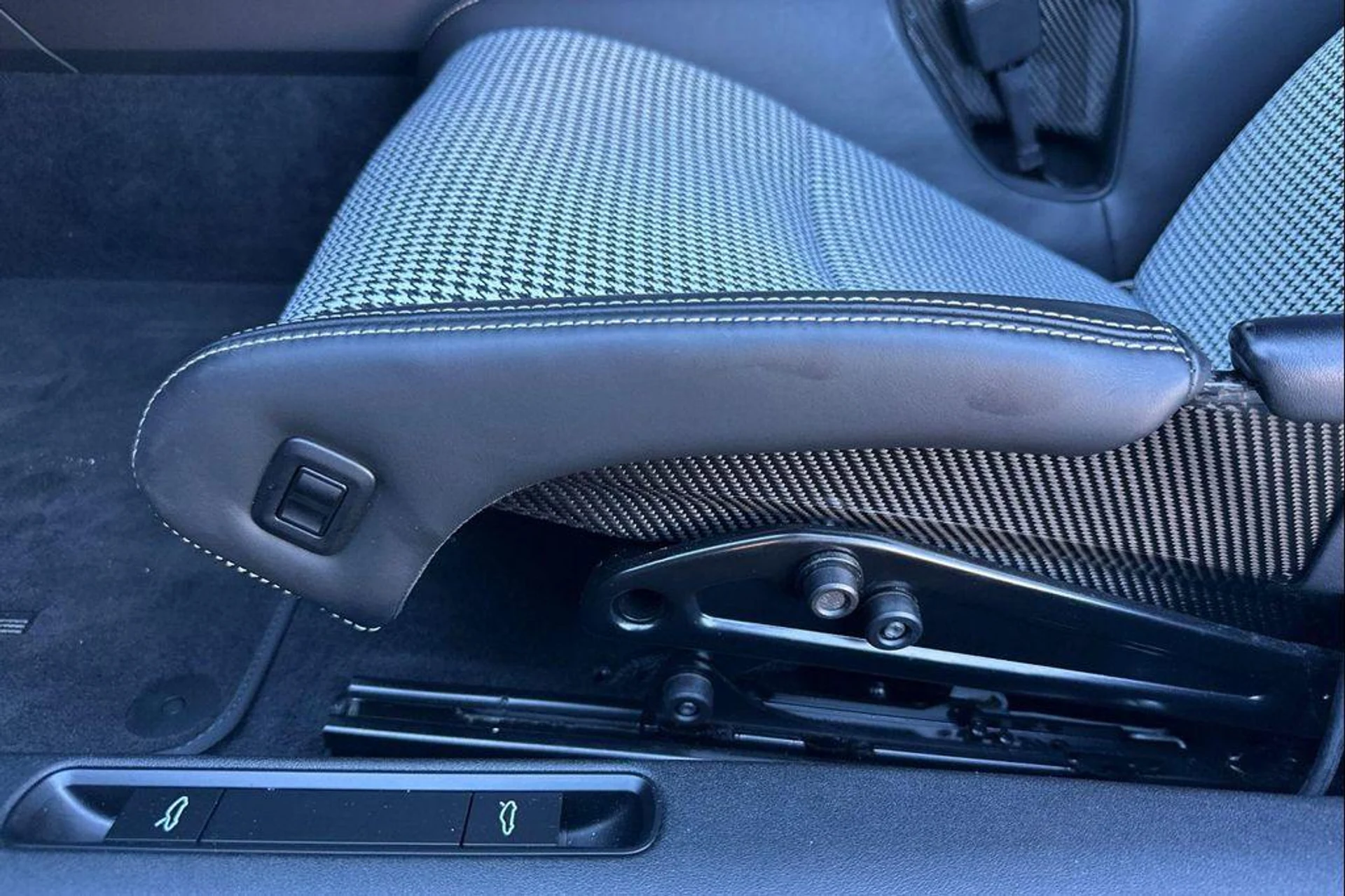 mph013_1071508880_m_C6_I6_Gih_C_Upev_Xxy_Db1_W_Uo_X2_I4_U_2317c3fca3