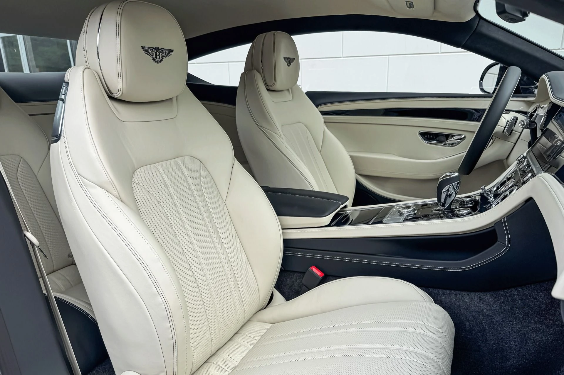 mph013_1072320492_New_2026_Bentley_Continental_GT_GT_1758109403_25dc69ae3e