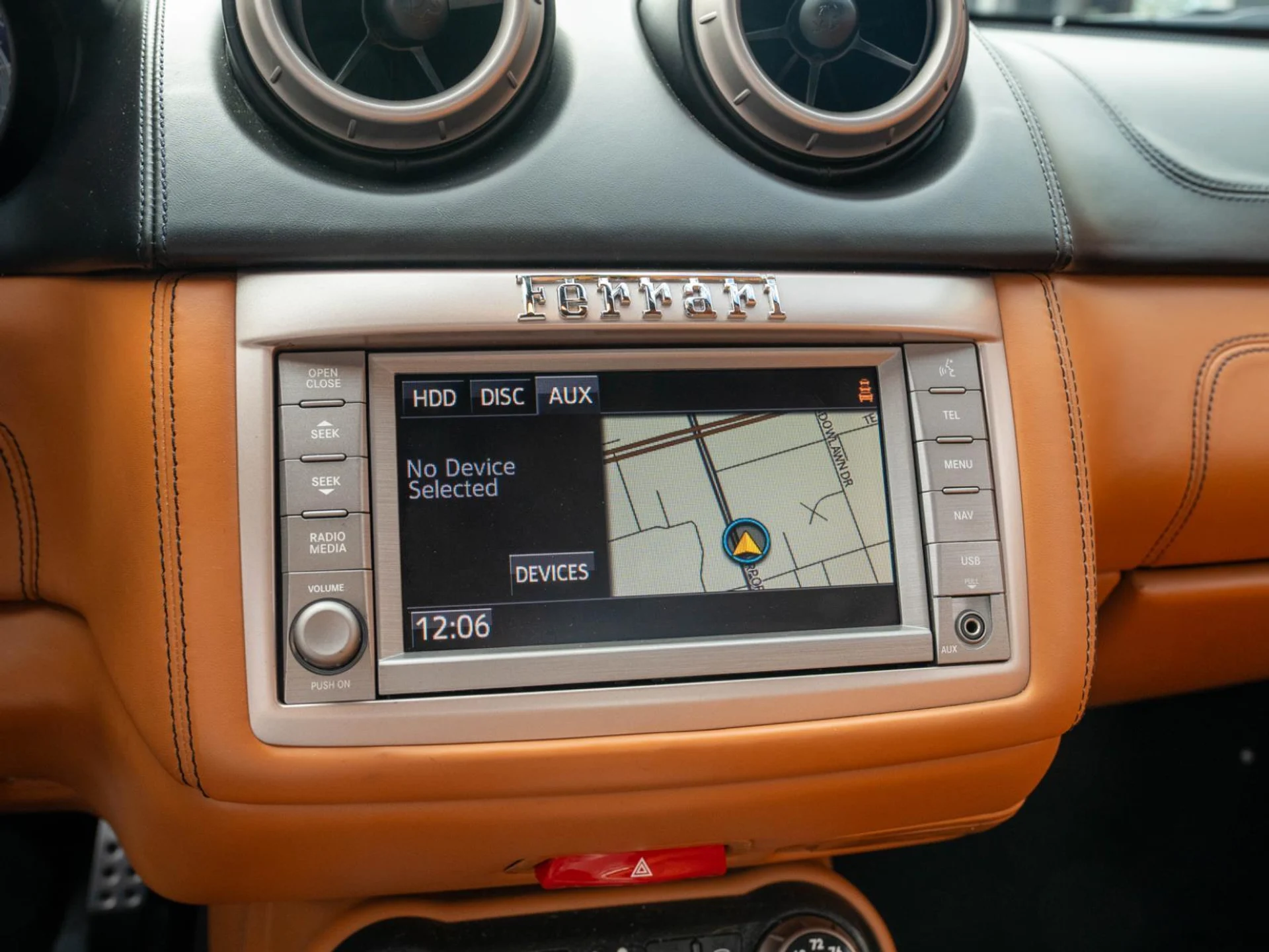 mph013_1075830568_Used_2014_ferrari_California_2dr_Conv_1770286897_4ddb3e4ceb