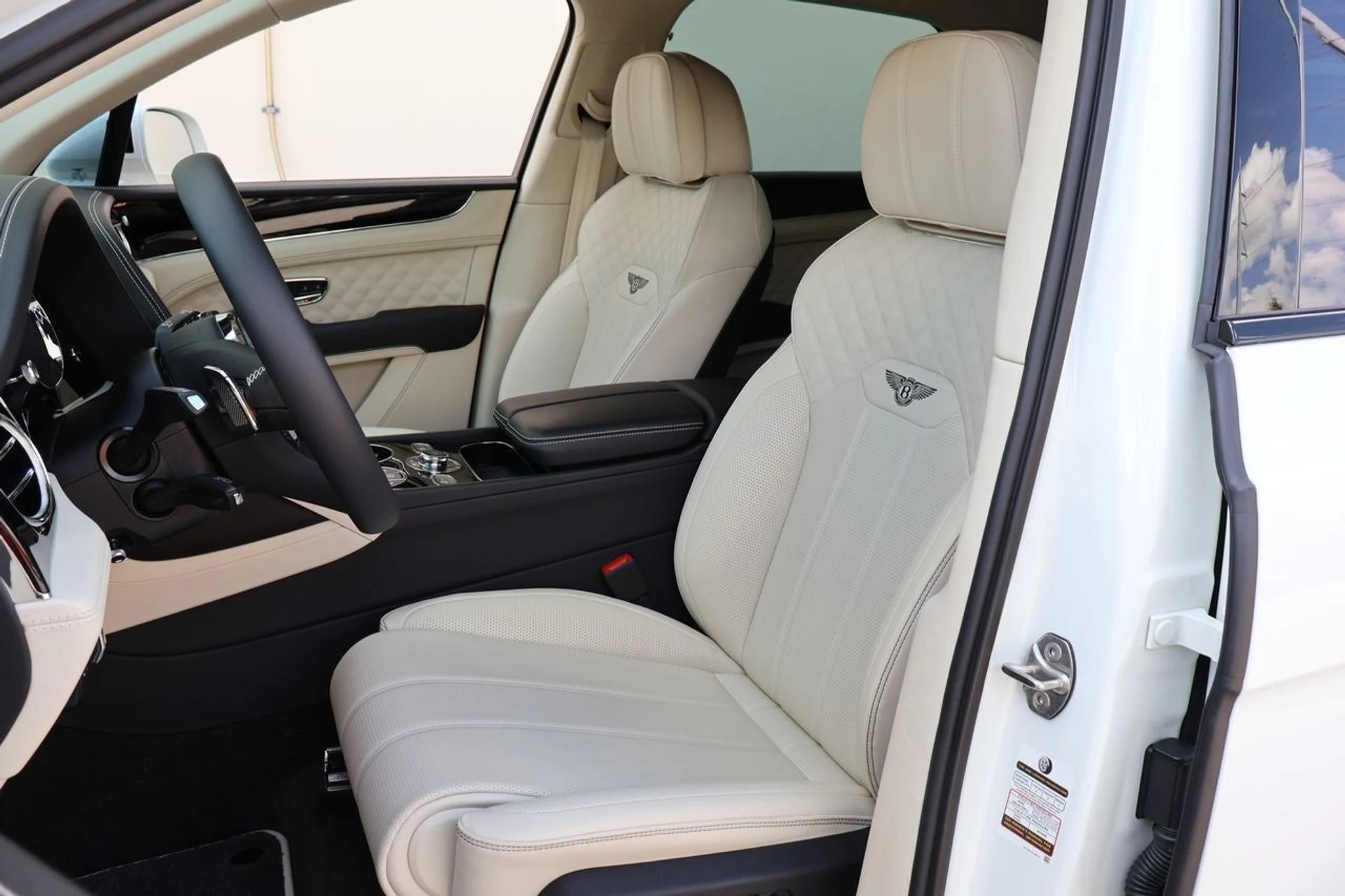 mph013_1077378107_14_4cb7b62b89