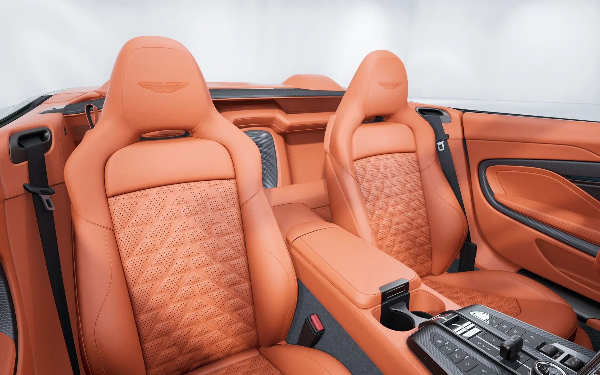 mph013_1082664573_New_2026_Aston_Martin_Vanquish_Volante_1764460061_e98b6b5e02