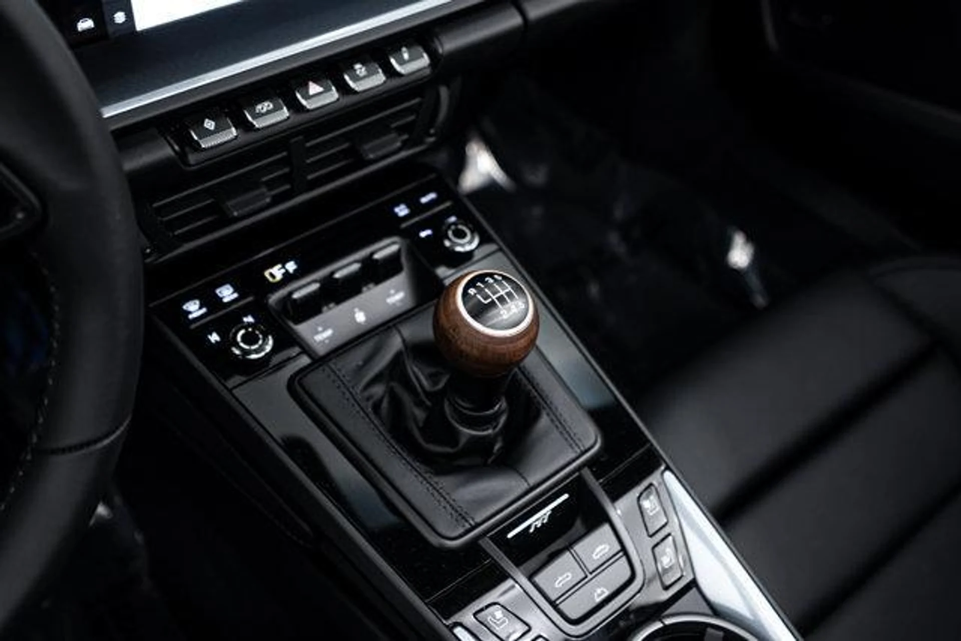 mph013_1090117489_C_c9_Bnd_Ts_Jfwil_Wdwn_FF_Rqcb_Yro_4ab17529e5