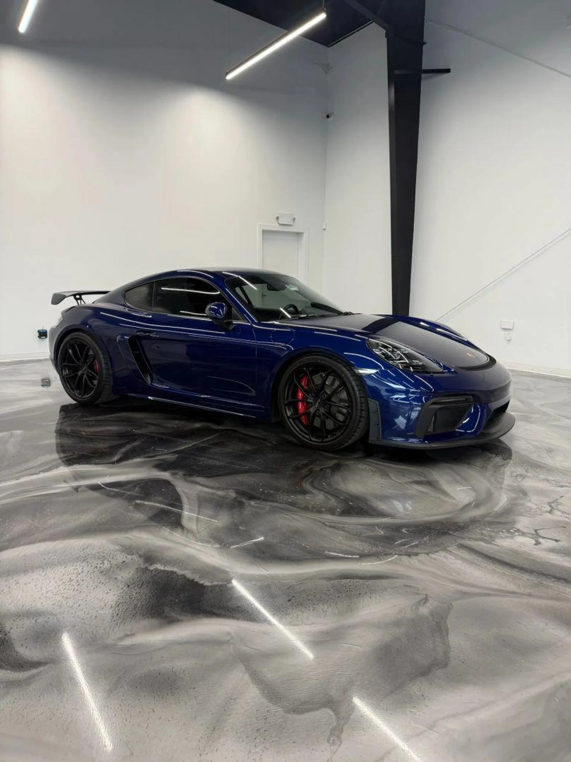 mph013_1098267945_Used_2020_Porsche_718_Cayman_GT_4_Coupe_2_D_1788539730_5c360f1a3f