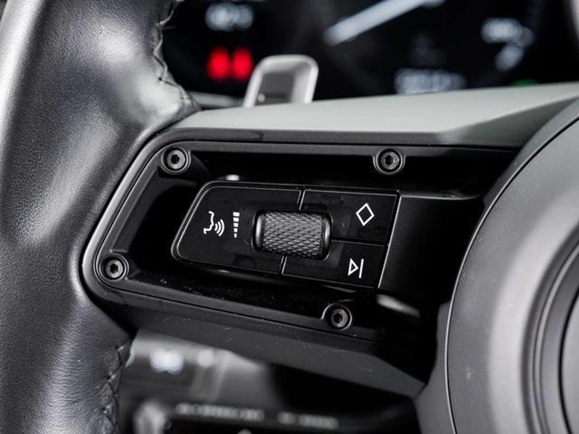 mph013_1099459898_cv_q_Pf_V10zr8_Z_Fu4phn_C_Cxxw1_AQ_f97098f86c