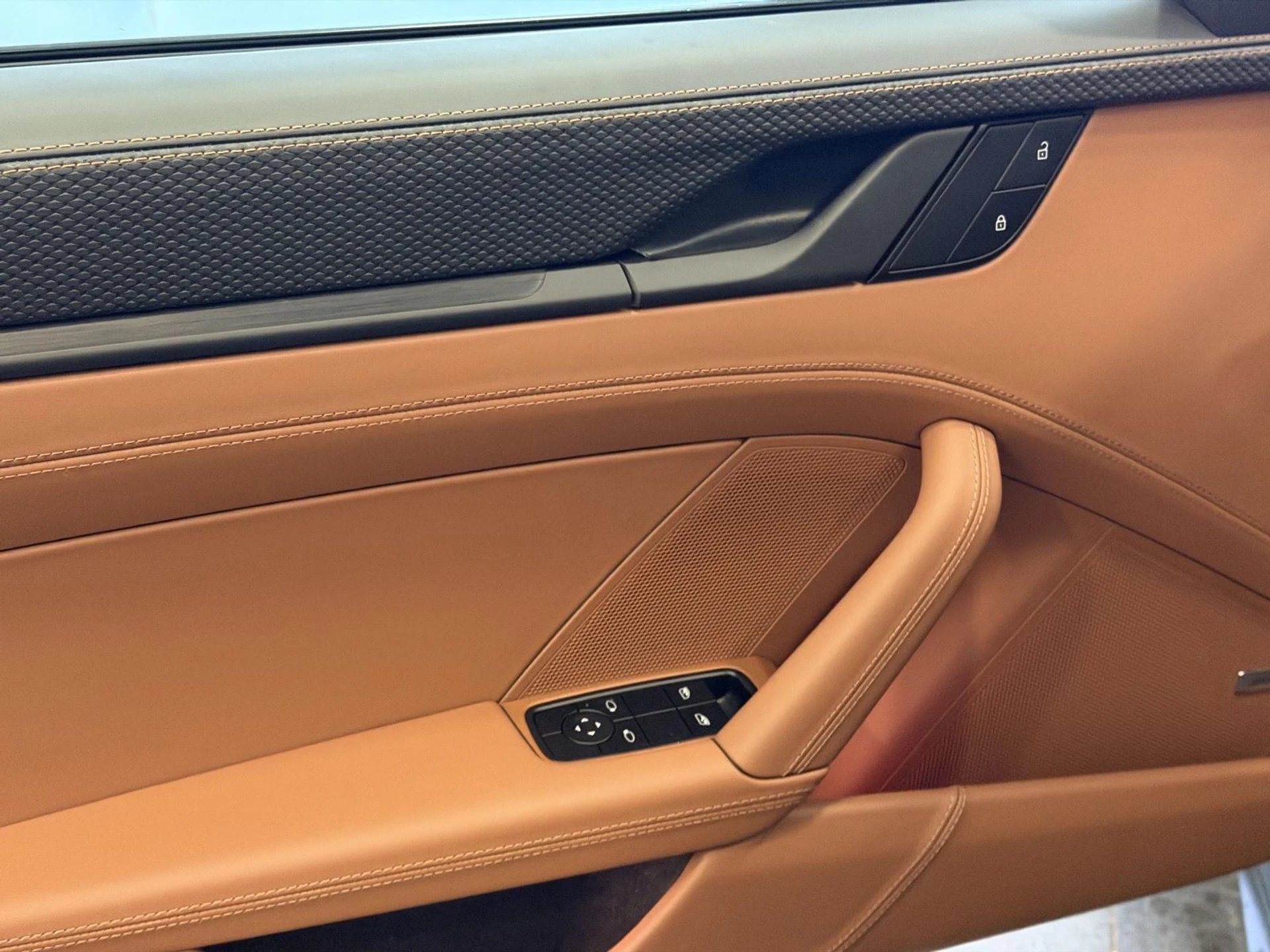 mph013_1100044630_74fd5c18c119889125ac2364c8022c57x_d44be42ade