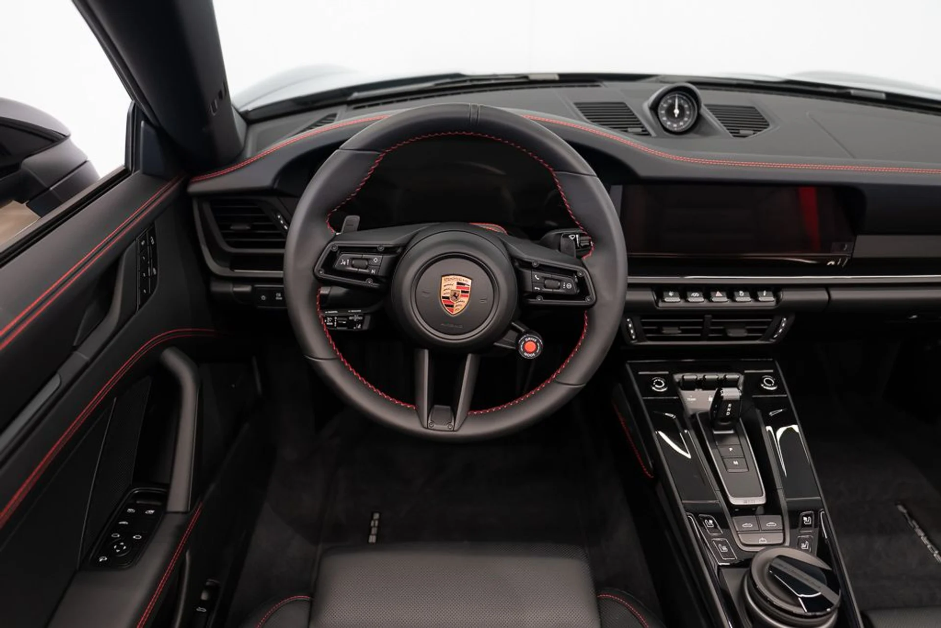 mph013_1100071777_porsche_911_2025_jpg_v_1775165756_d1c80c5488