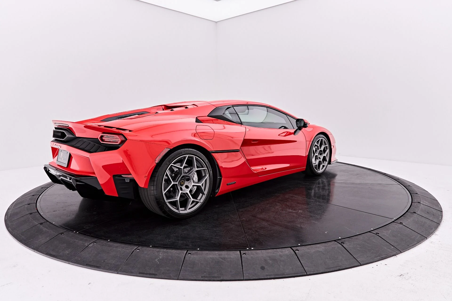 mph013_1100484289_Used_2026_Lamborghini_Temerario_Base_1792011519_9f88b3425a