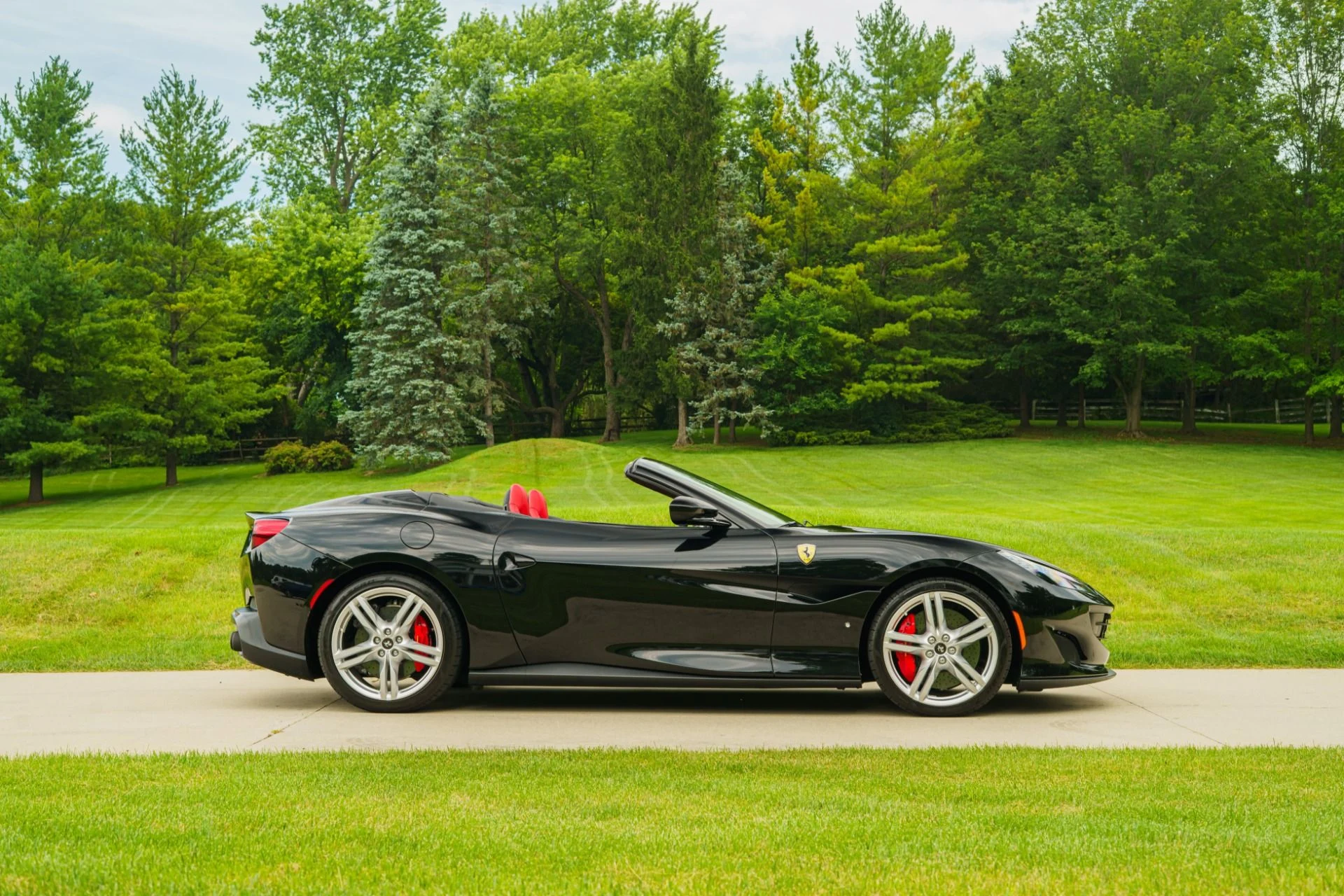 mph013_1104093881_Used_2019_Ferrari_Portofino_1783726040_af701922a7