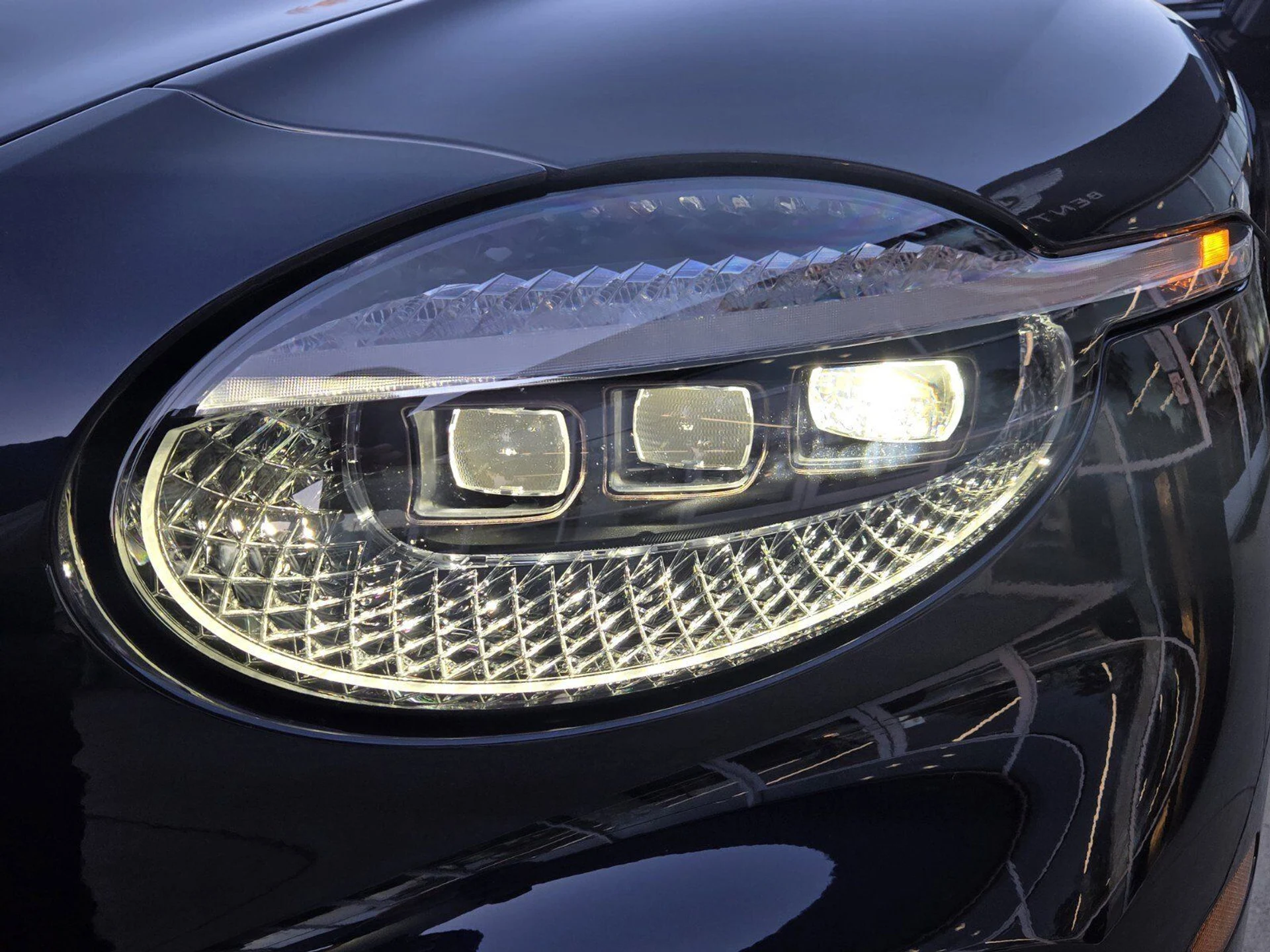 mph013_1106578615_b9665906a0ebaf4a55d6484246e741dfx_f6b9dddff4