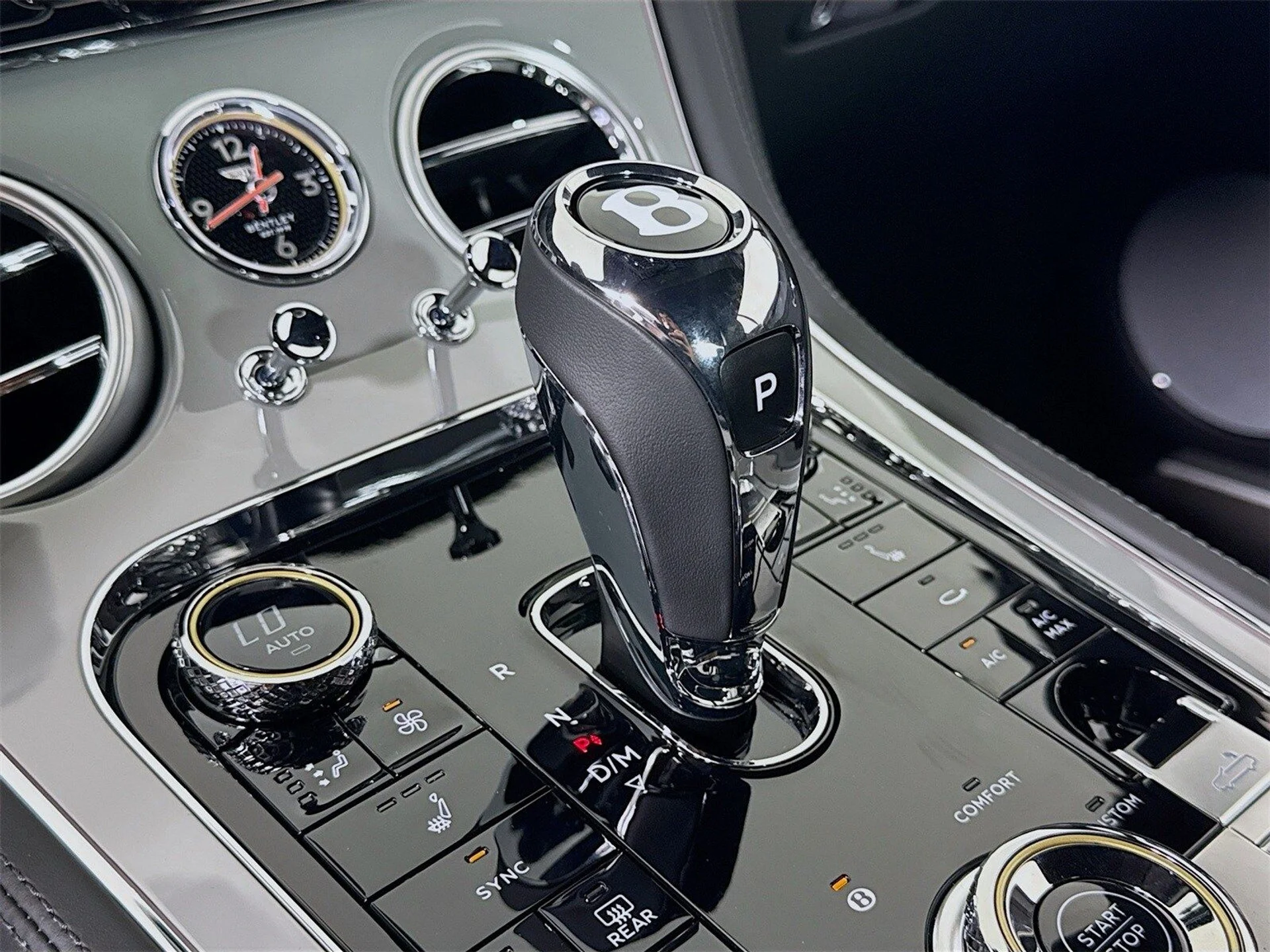 mph013_1110246597_1c749bcb3e9b71f93b78ad9fefea4fbax_8a38114dff