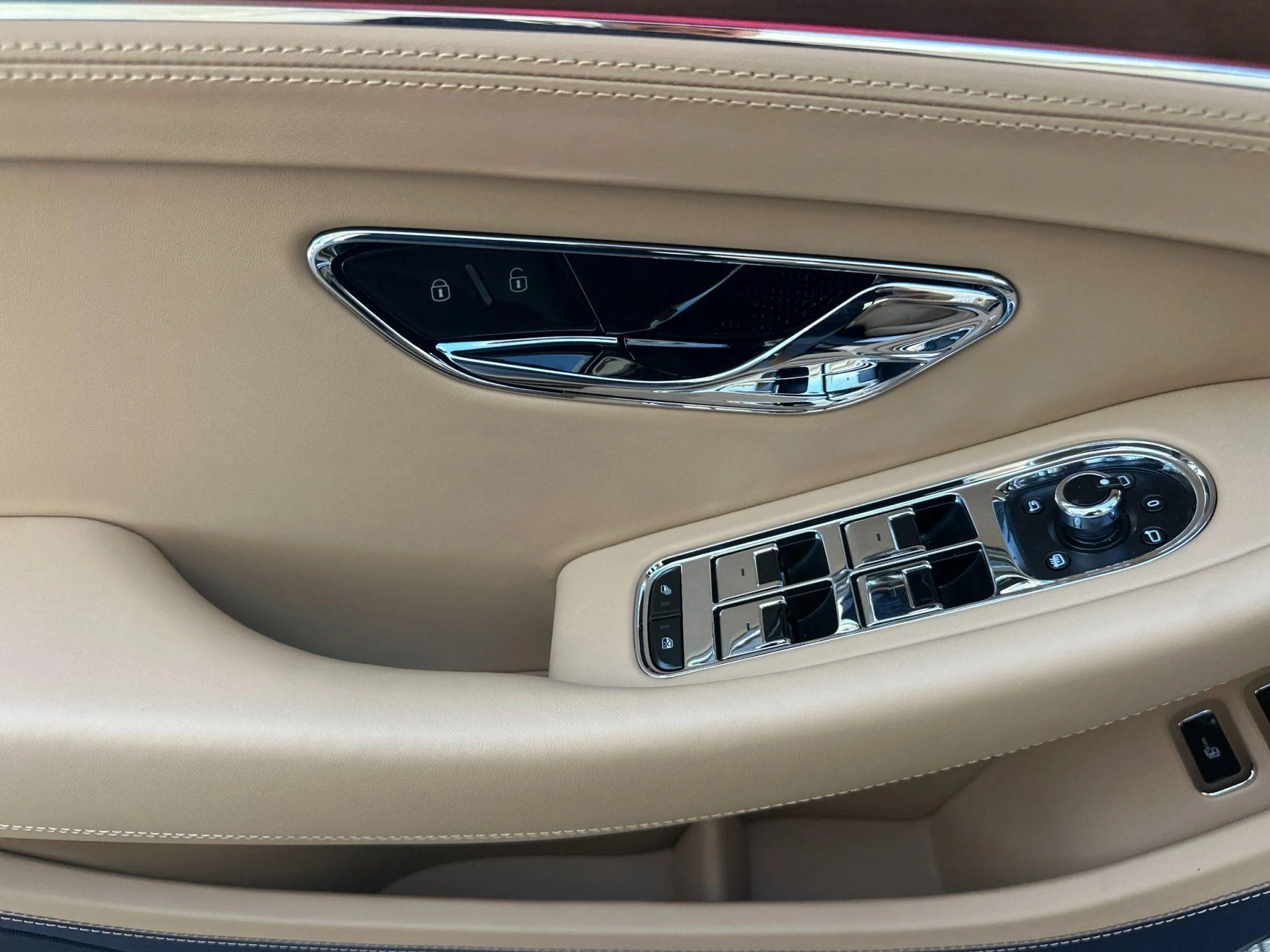 mph013_1110529224_New_2026_Bentley_Continental_GTC_1773996516_9df029baac