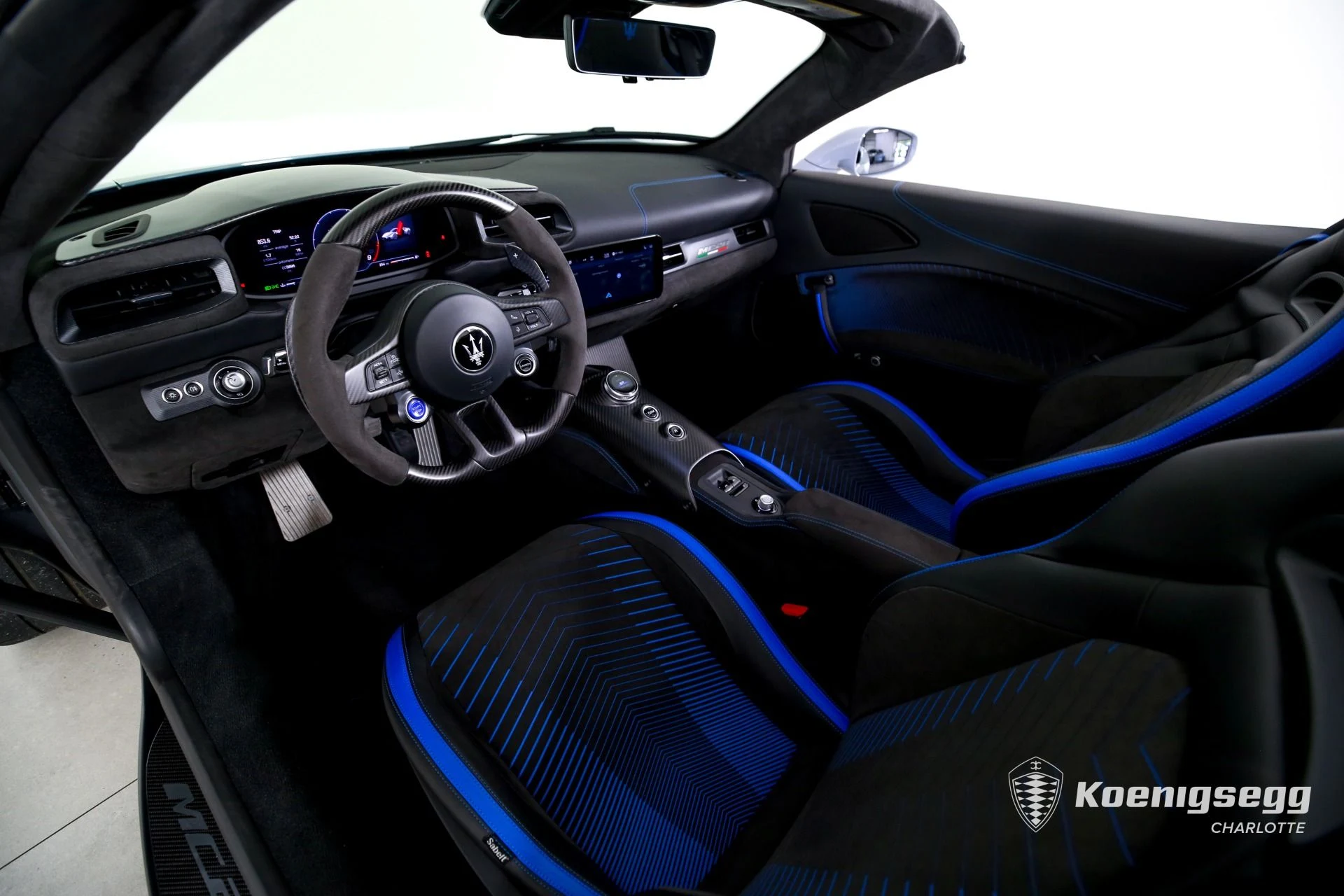mph013_1115457709_Used_2023_Maserati_MC_20_Cielo_1761054528_ae3a785658