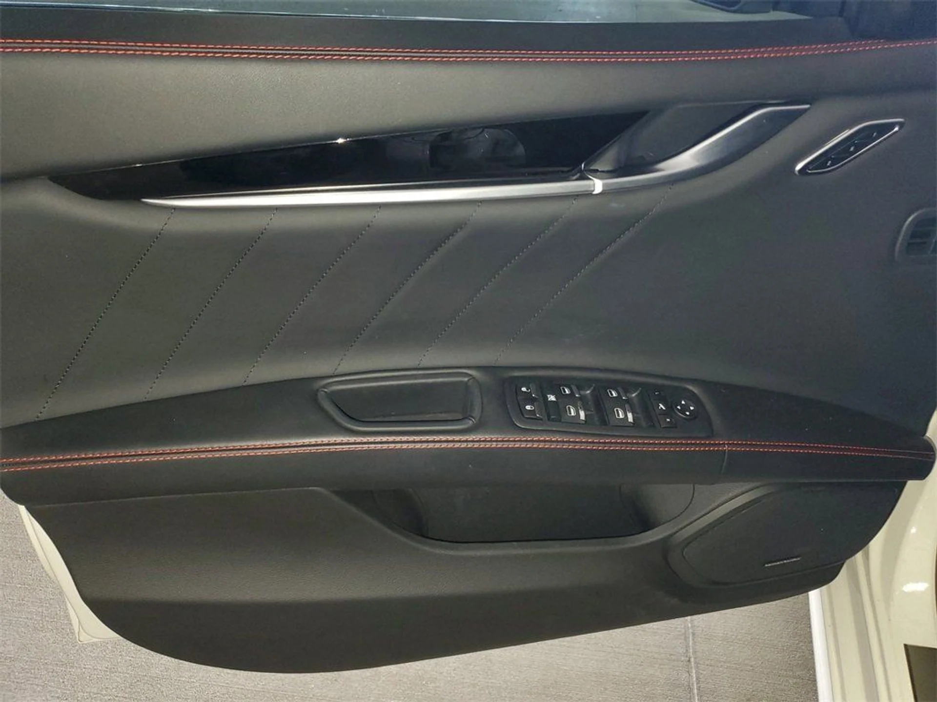 mph013_1115649450_7230c44e564734bd12b8b2c5f3ff5d36_e0ba8e8cec