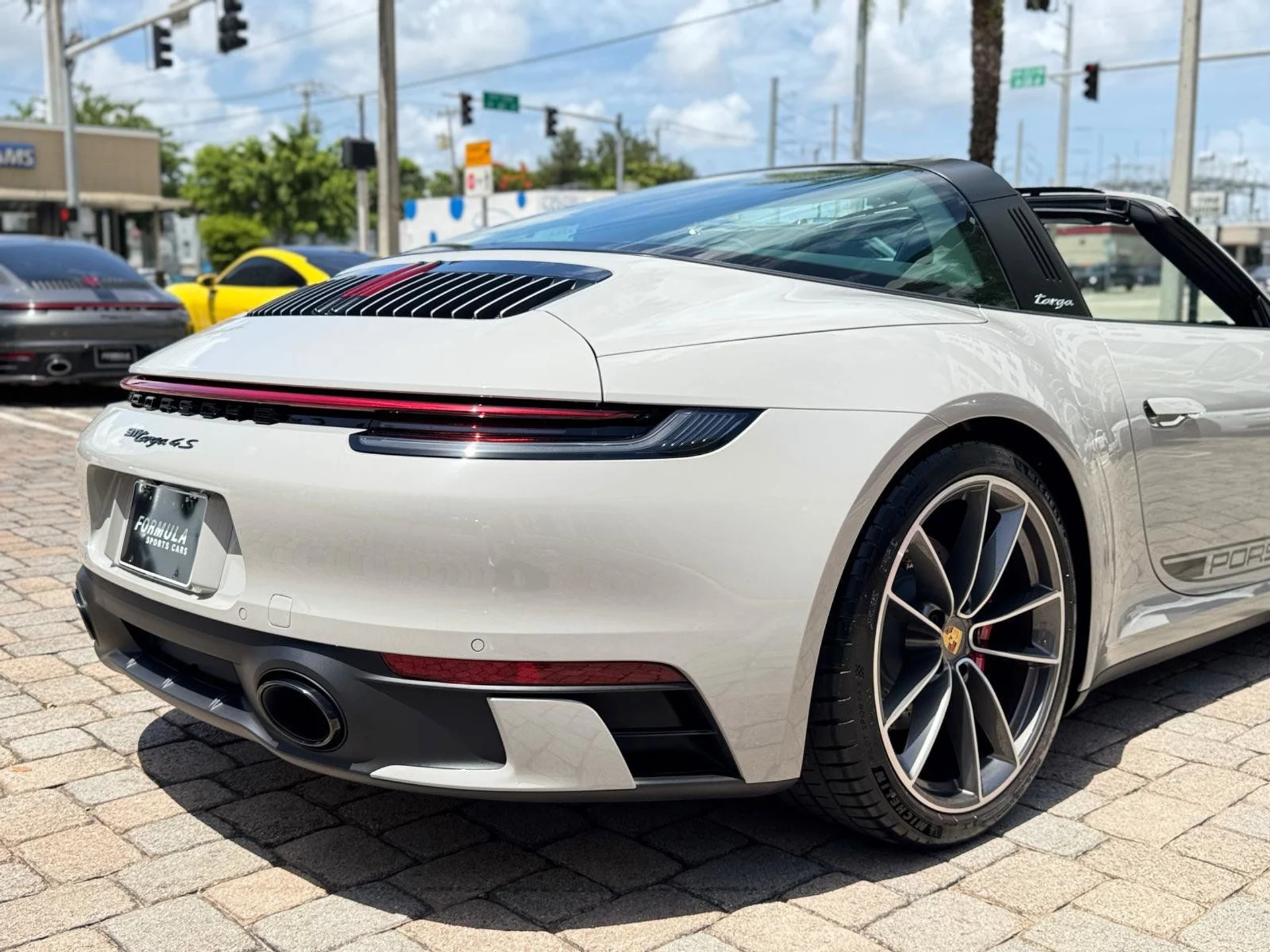 mph013_1119426982_5d3d8460d8274ce1979c7daf22dc2157_218e4ac86e