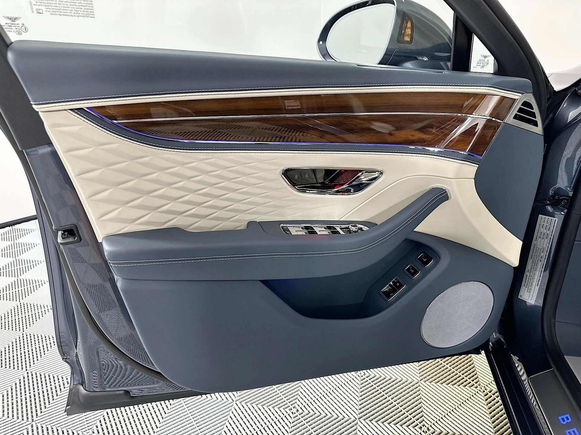 mph013_1123881903_14_dc6902331c