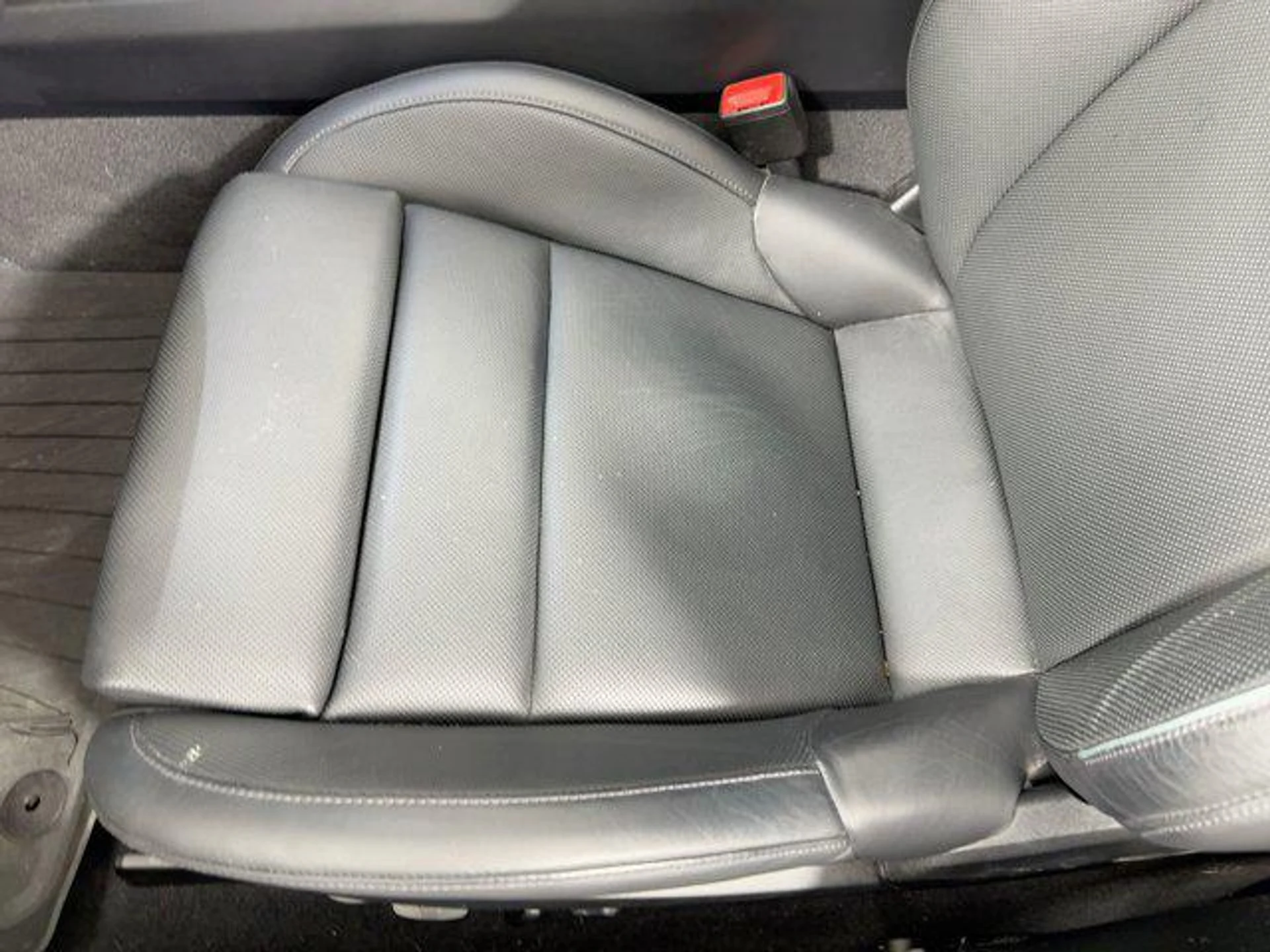 mph013_1124351934_USNGVBBD_100_ZU_8i_RZ_Q_Zsao_EGLA_6e45e63244