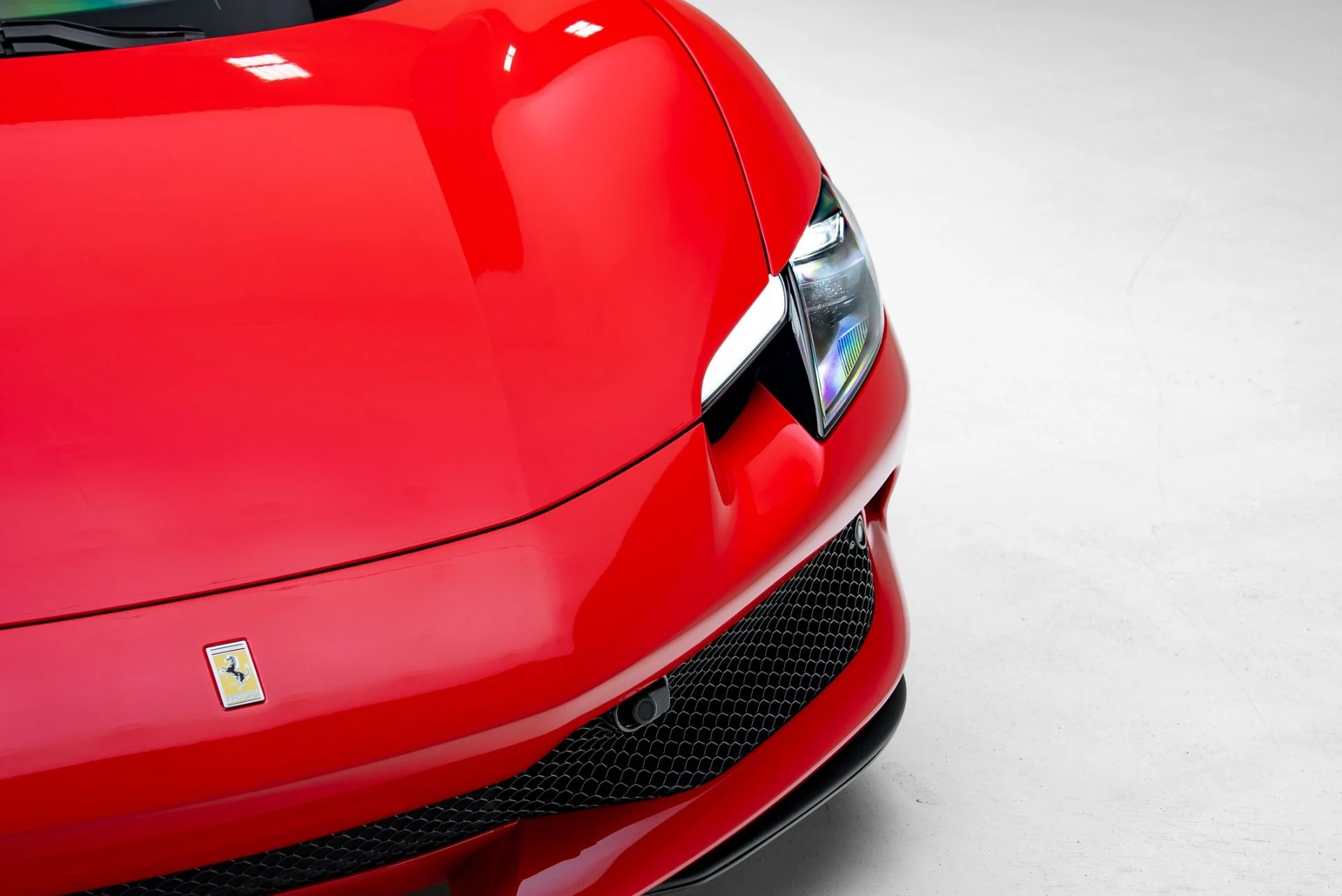 mph013_1125798534_Used_2023_Ferrari_296_GTS_1776370037_a1ac5d5e3d