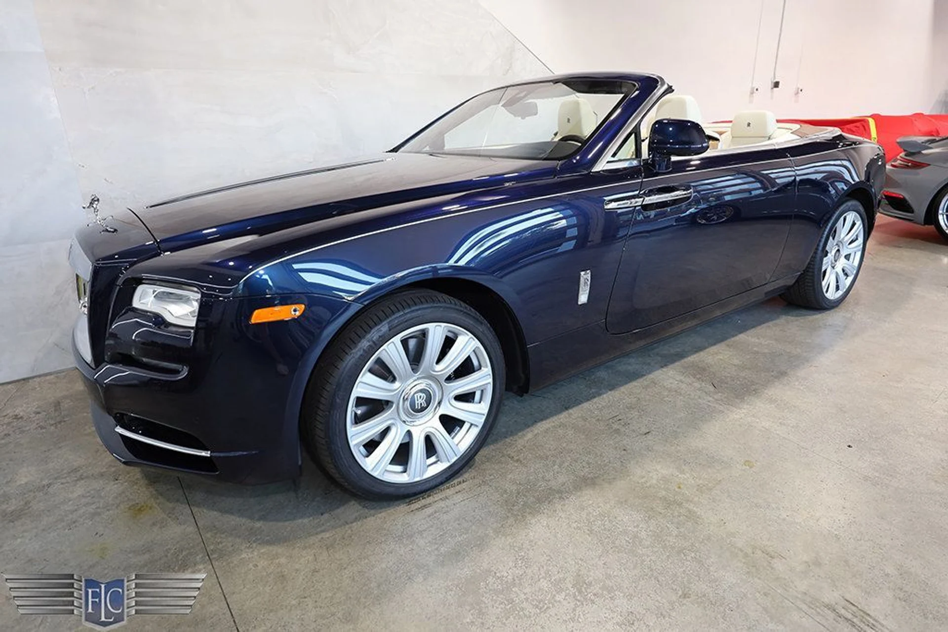 mph013_1126909034_used_2016_rolls_royce_dawn_2drconvertible_9689_23037962_14_1024_b48c11b295