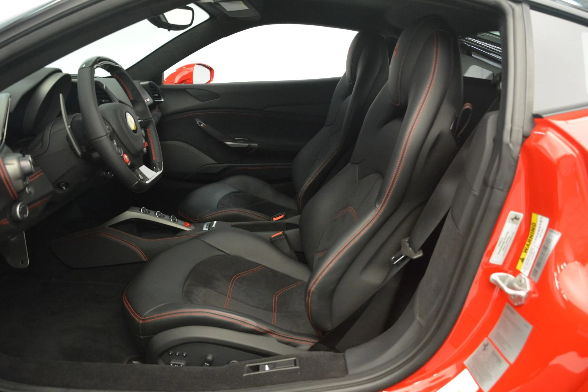 mph013_1130506416_Used_2018_Ferrari_488_GTB_1784751136_cb1d9aff35