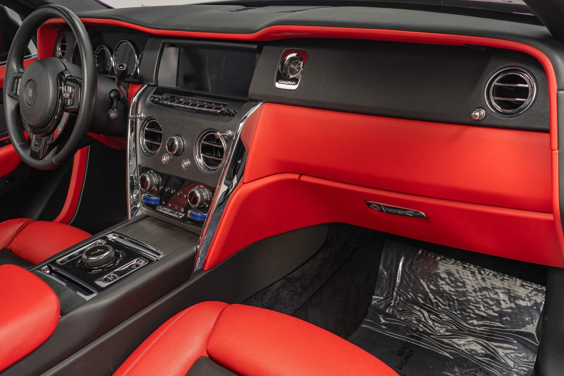 mph013_1131606325_Used_2020_Rolls_Royce_Cullinan_Two_Tone_Interior_Driver_Assistance_Systems_1780337352_90af4610c1