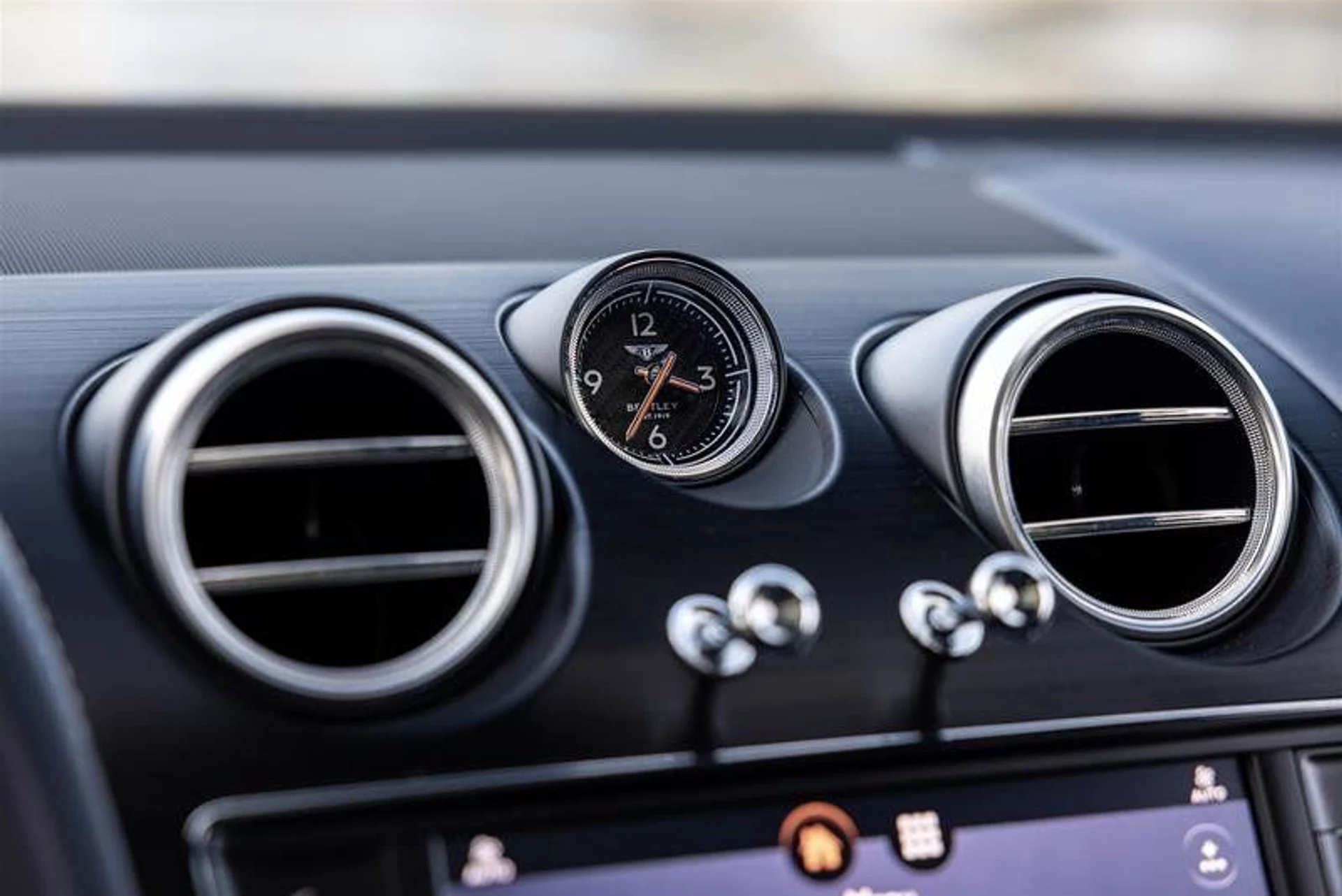 mph013_1135036760_37504197_07813_11666751_1574827825_11497007dd