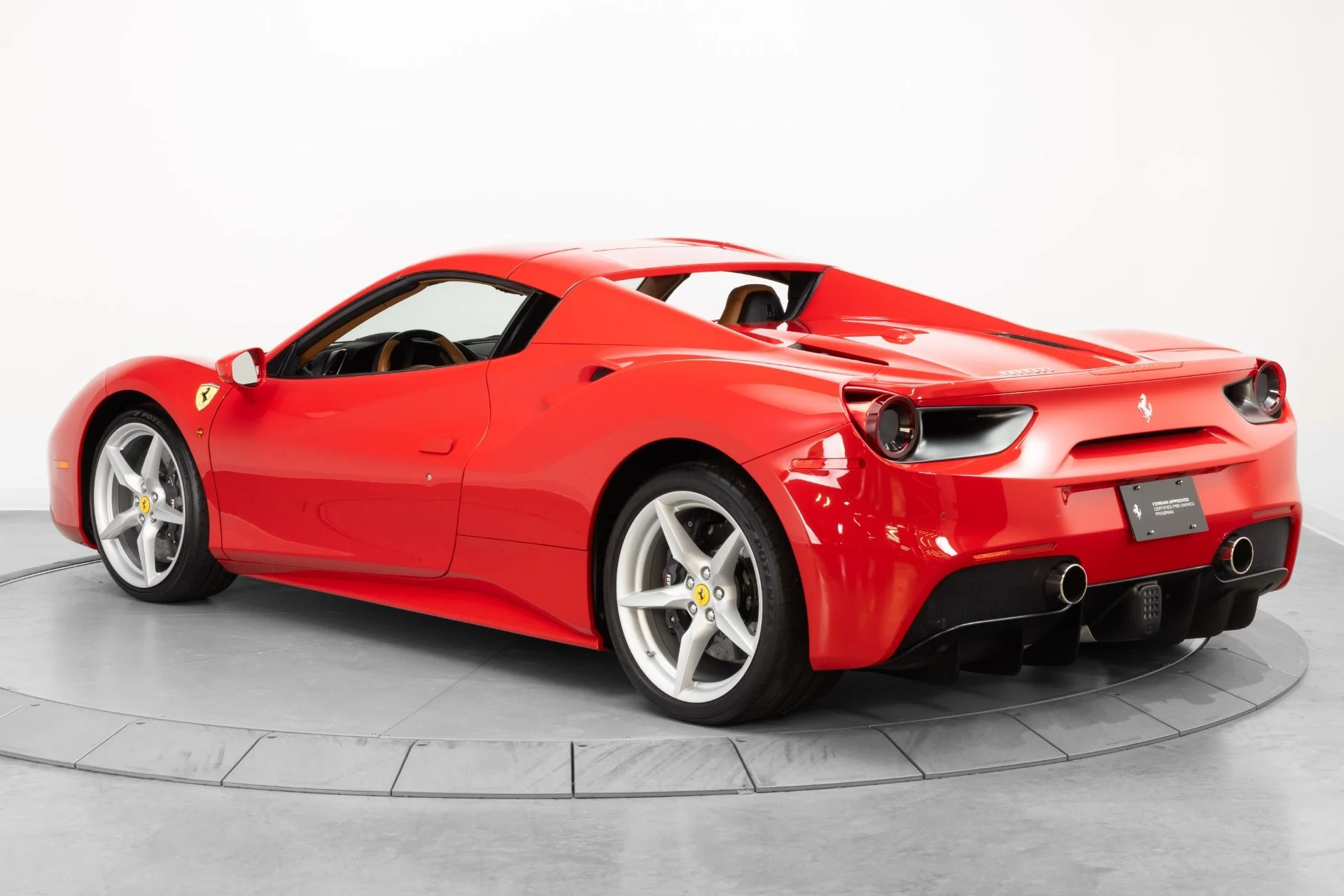 mph013_1135388173_Used_2019_Ferrari_488_Spider_1787231247_0f6ada4ad2