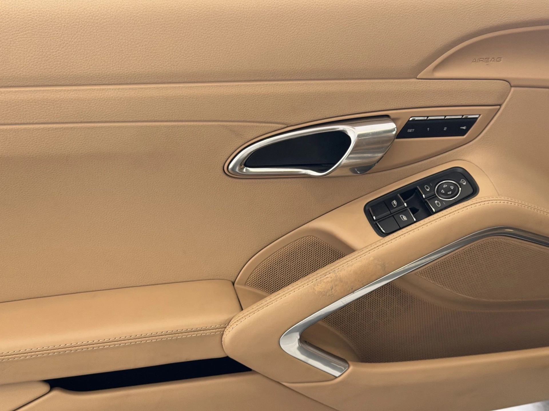 mph013_113600814_0cd9981b4f4aaa39292b535a4d776e3cx_76e5246936