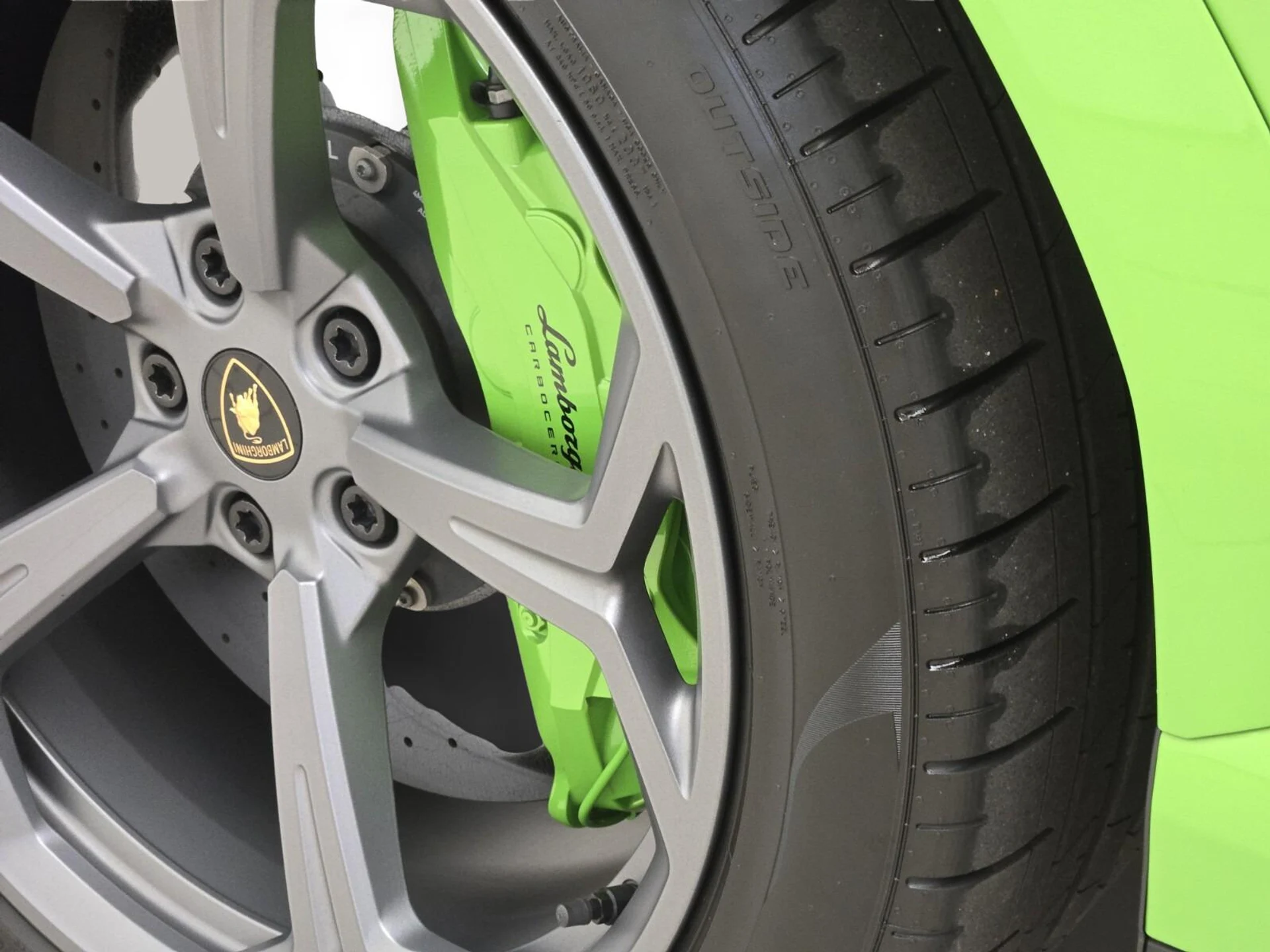 mph013_1136508491_Used_2023_Lamborghini_Urus_S_1770879327_a55a6d0cae