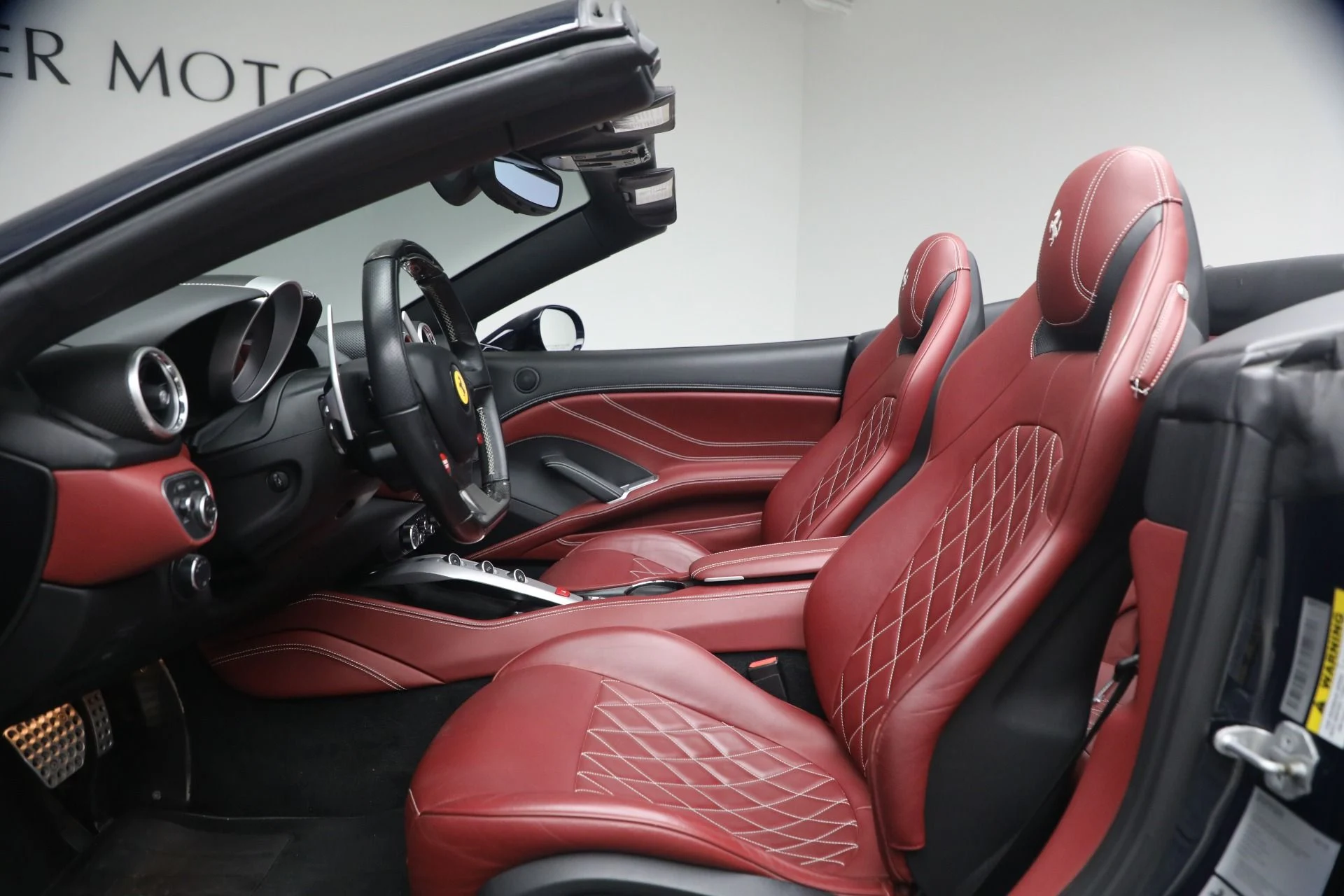 mph013_1137526934_Used_2016_Ferrari_California_T_1779313485_92149c0bb1