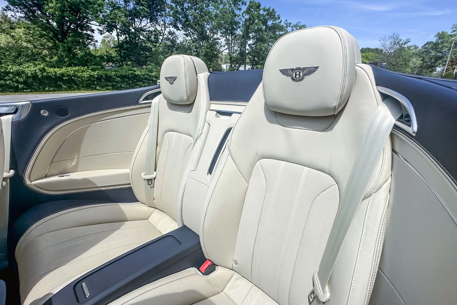 mph013_1143931407_New_2026_Bentley_Continental_GT_GTC_1779707552_86481dff7c