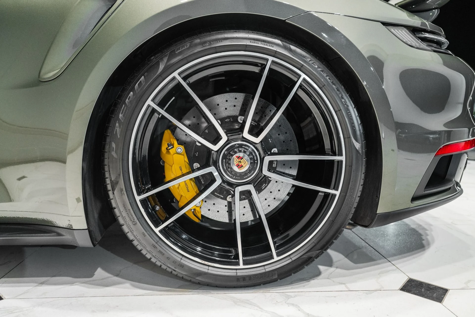 mph013_1144380477_Used_2021_Porsche_911_Turbo_S_1775321937_e3585187ee