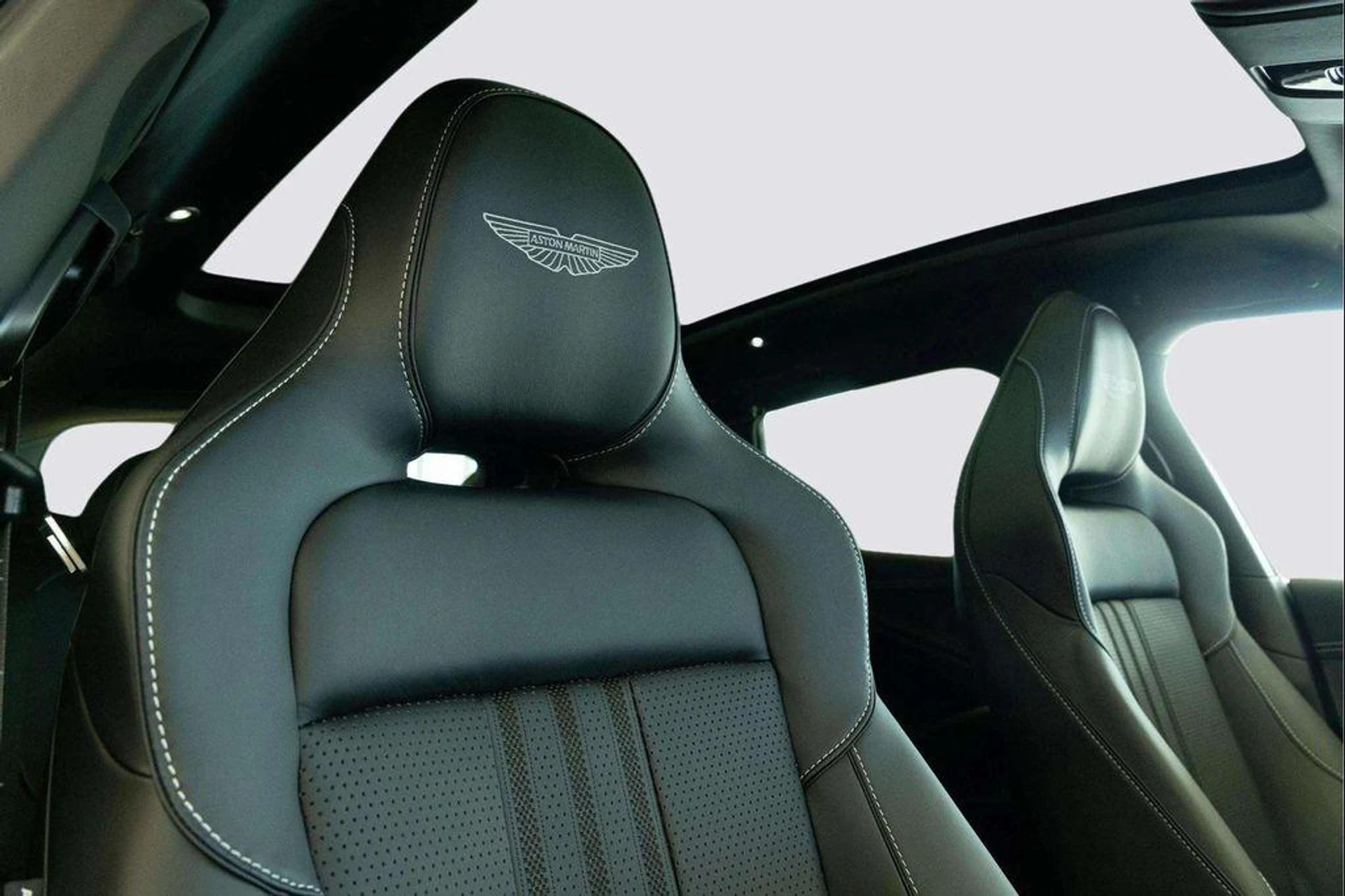 mph013_1148593613_p_OO_8_Ws_OC_Nl_Bnvilzx_Of_Bgd_6_MI_26a5c0554f