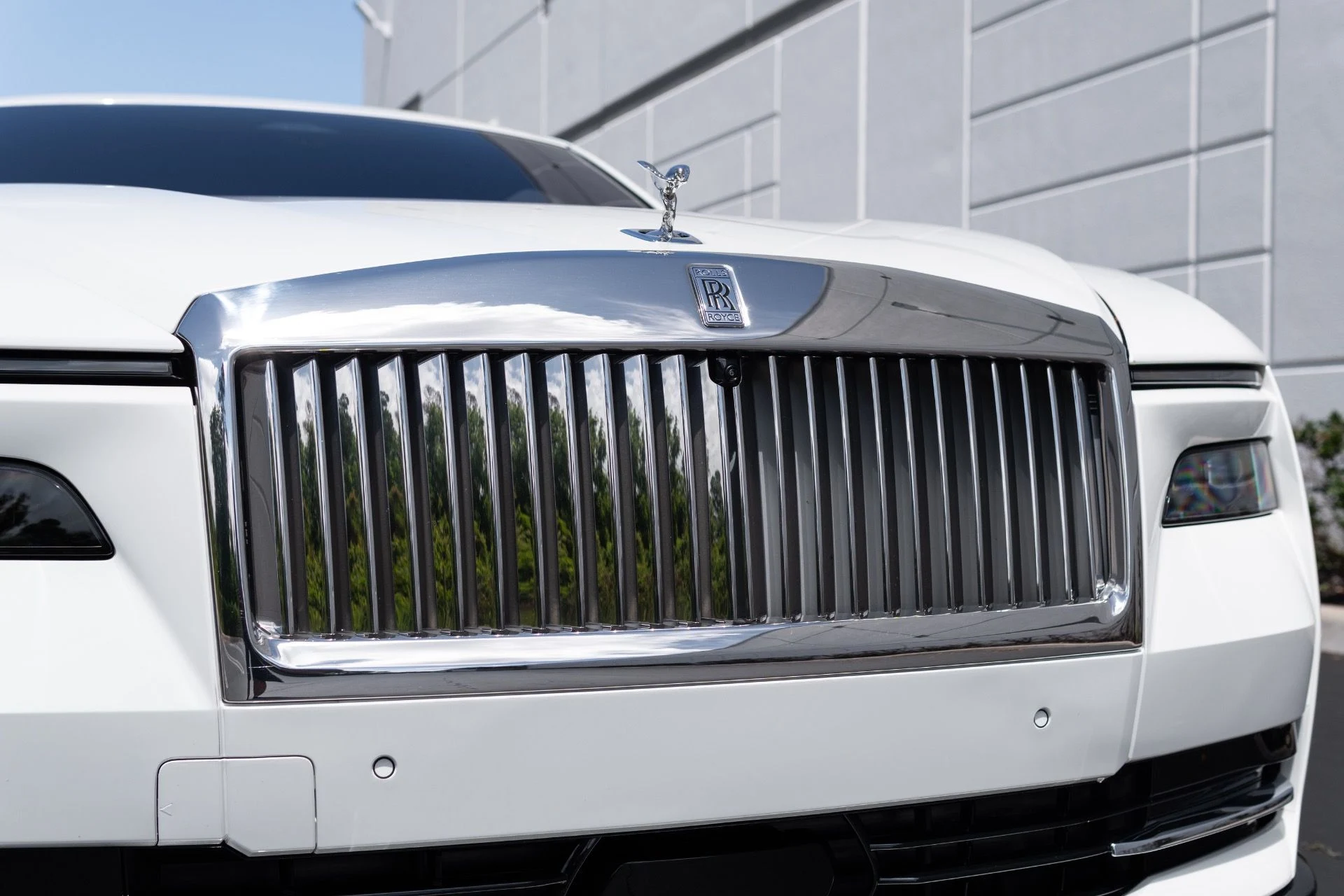 mph013_116479186_Used_2024_Rolls_Royce_Spectre_1775023108_f6d1d71088