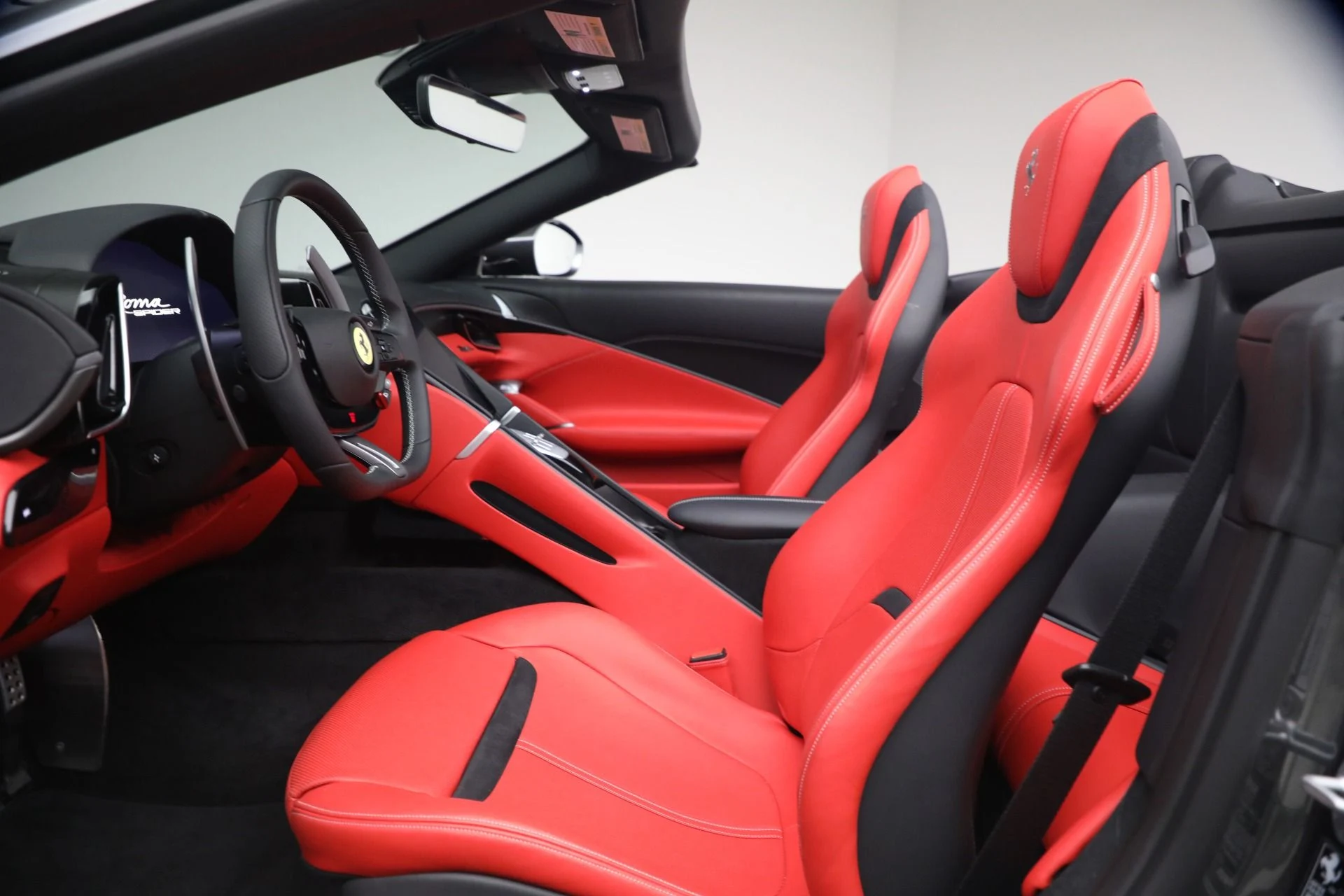 mph013_1170030521_Used_2026_Ferrari_Roma_Spider_1790787019_3b88887329