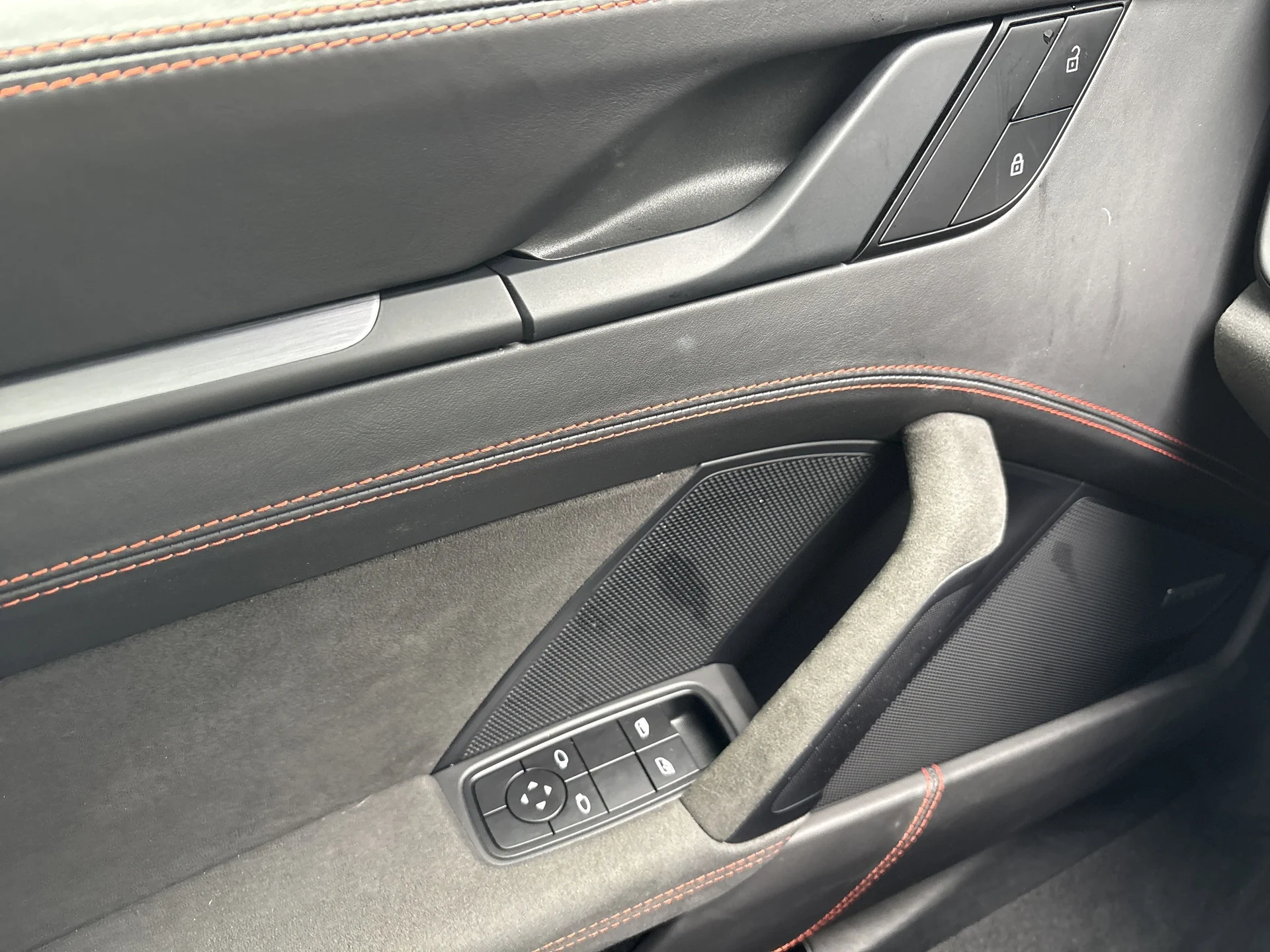 mph013_1173688359_8bd46a934095483d8f98d6c92effadd7_f05f041f17