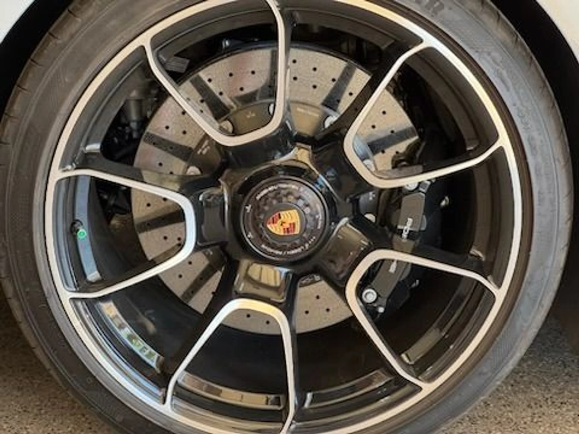 mph013_1173849907_Used_2023_Porsche_911_Turbo_S_1759521151_364919ada2