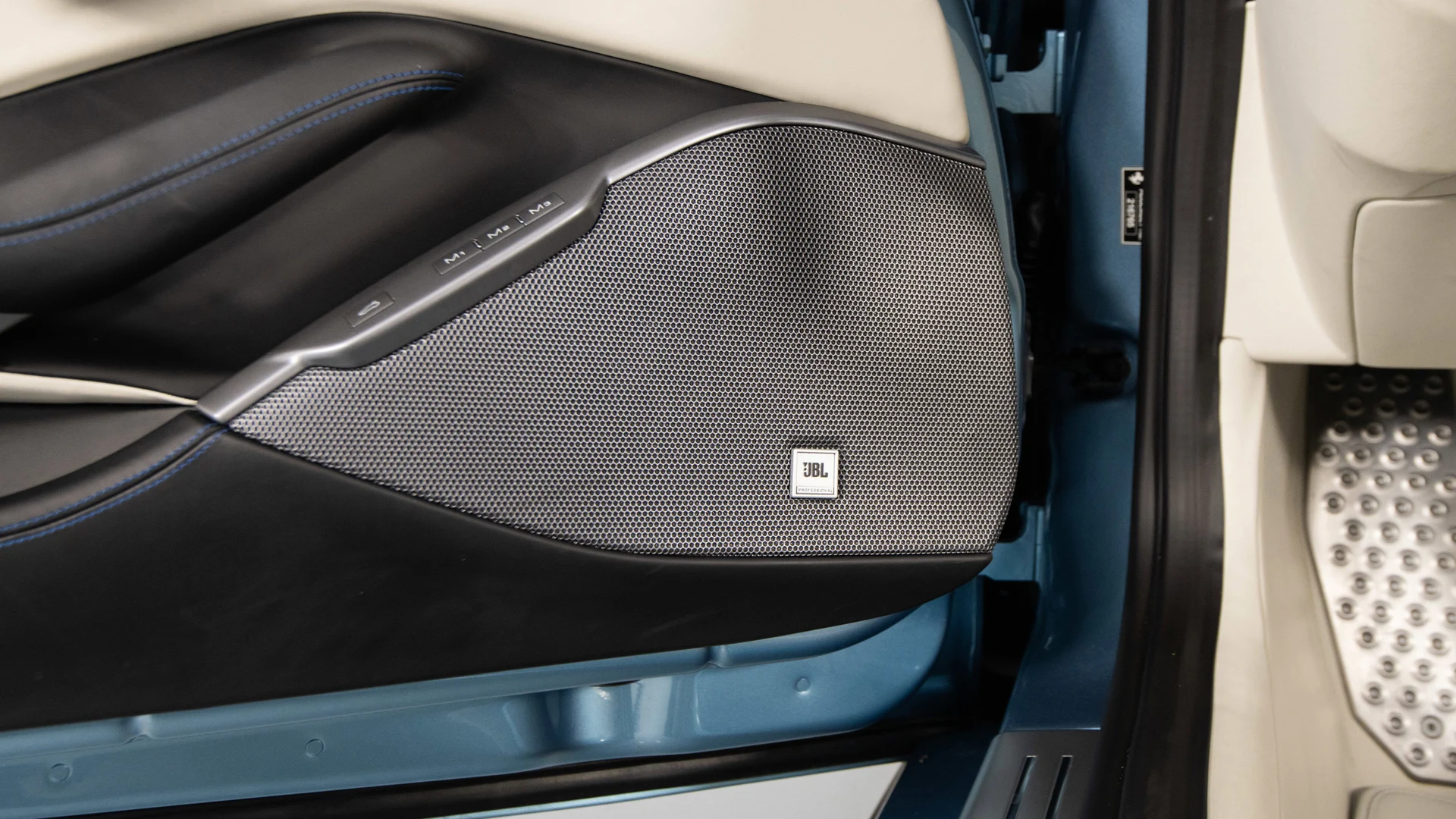 mph013_11788020_8ce3d519ccd64a4bae1fa8247e3784bd_b257408987