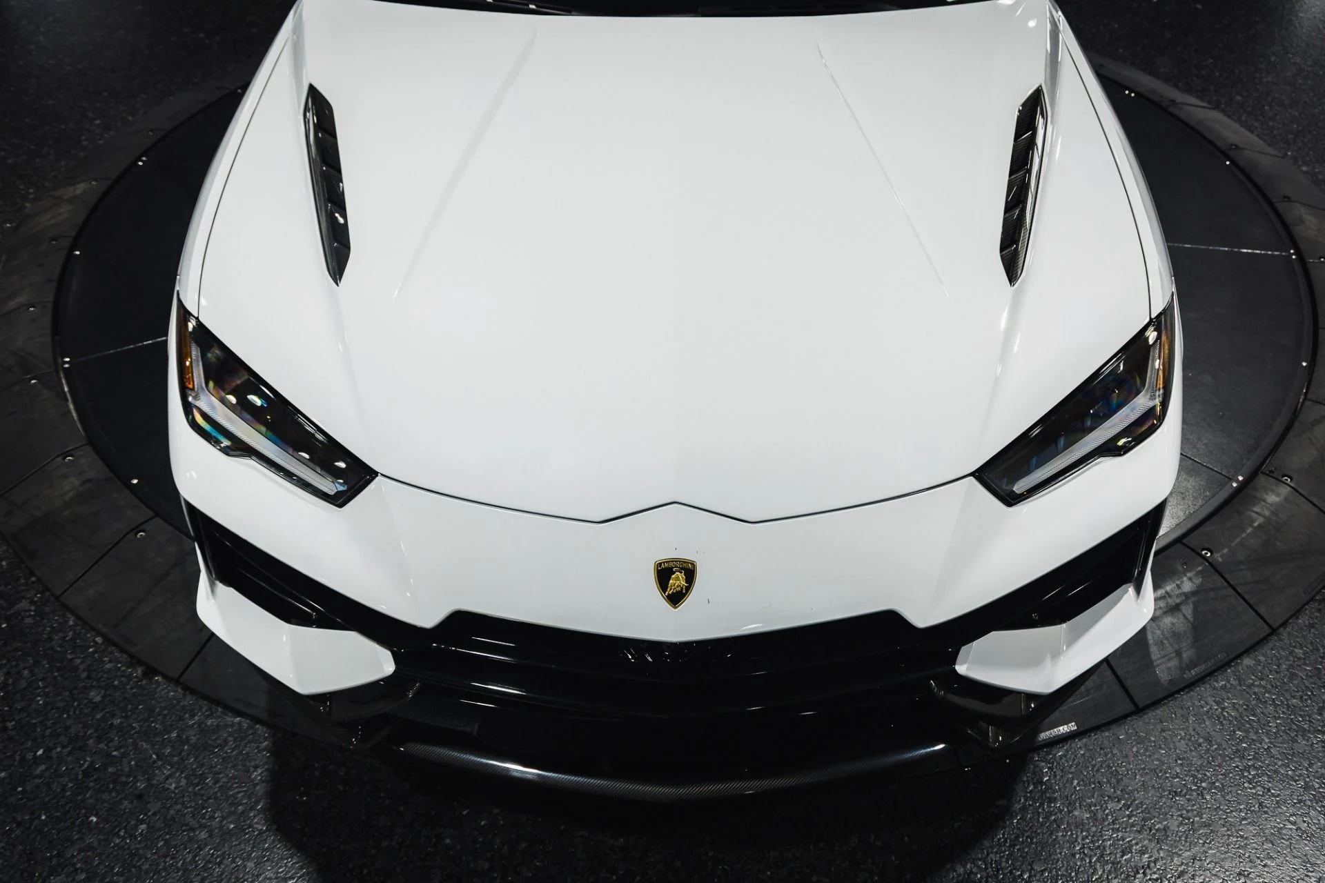 mph013_1180457666_Used_2023_Lamborghini_Urus_Performante_1775866917_badd9e50f6