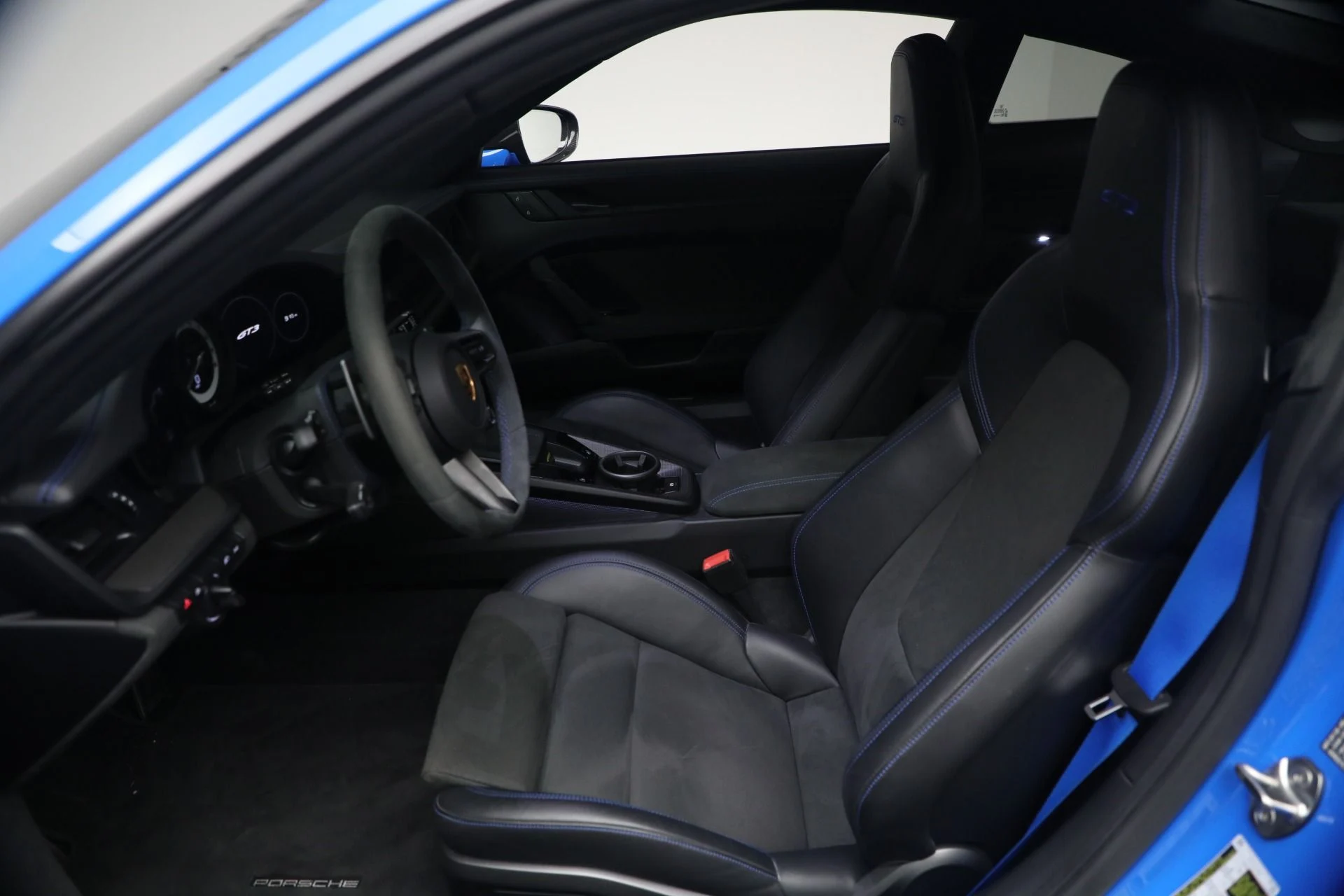 mph013_119307542_Used_2023_Porsche_911_GT_3_1770130904_38a12988ba