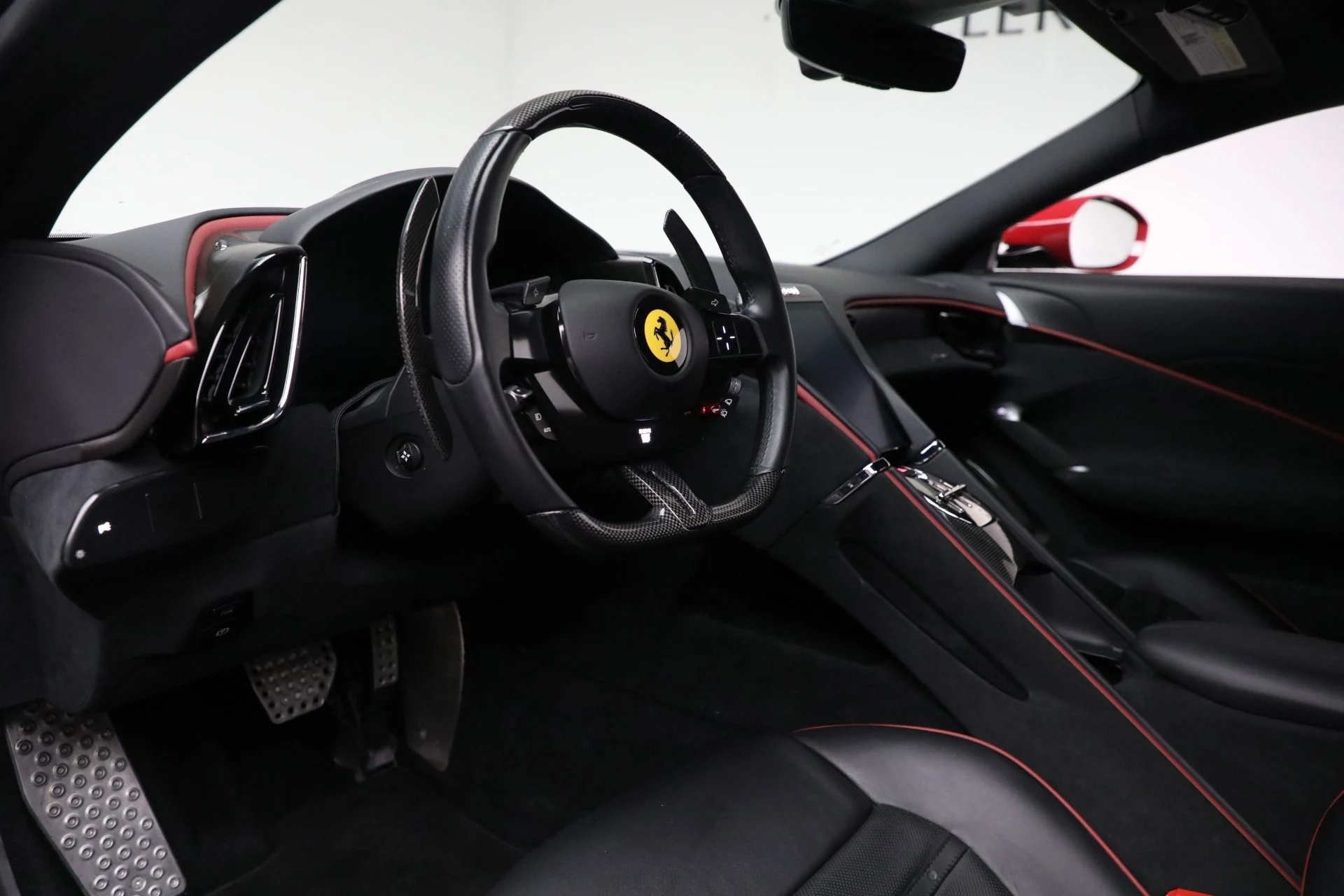 mph013_1193888861_Used_2021_Ferrari_Roma_1763160293_5c1910e9a8