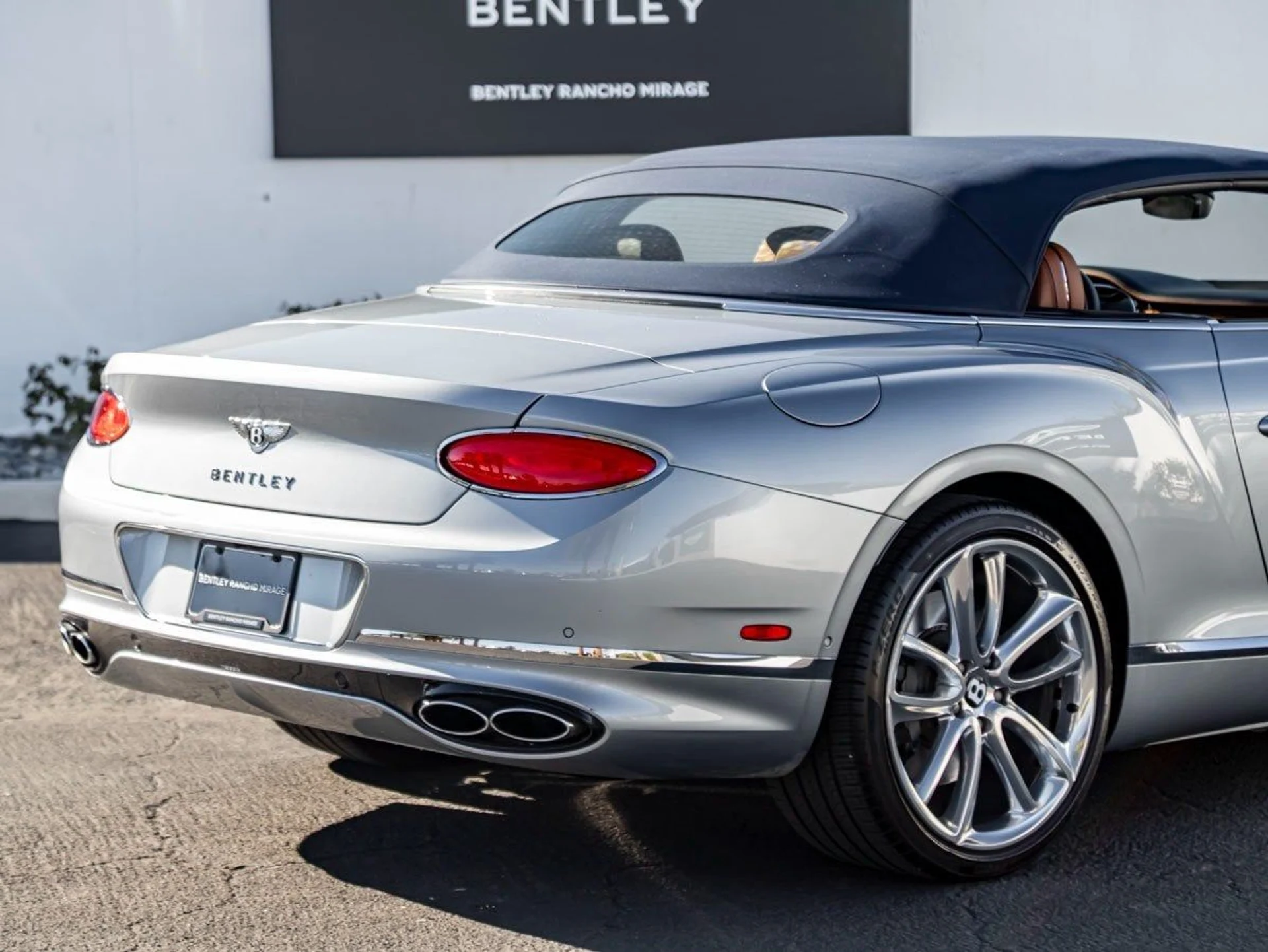 mph013_1204859600_14_f2fcce2739