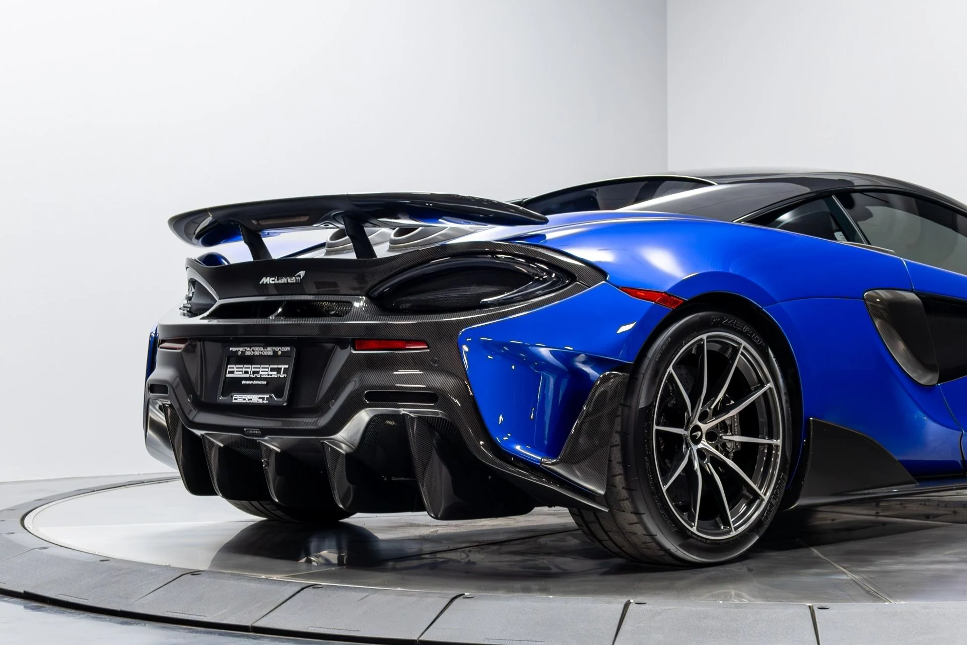 mph013_1206177448_Used_2019_Mc_Laren_600_LT_Base_1785769323_7d8c6ad077