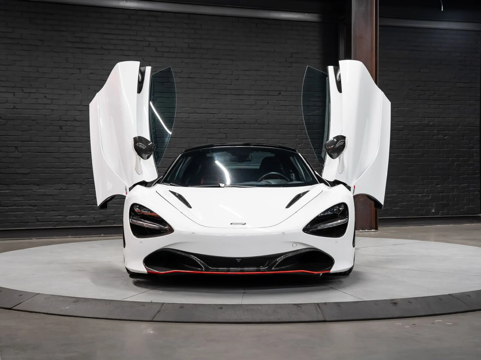 mph013_1210129549_mclaren_720s_2019_2f80b3e8ab