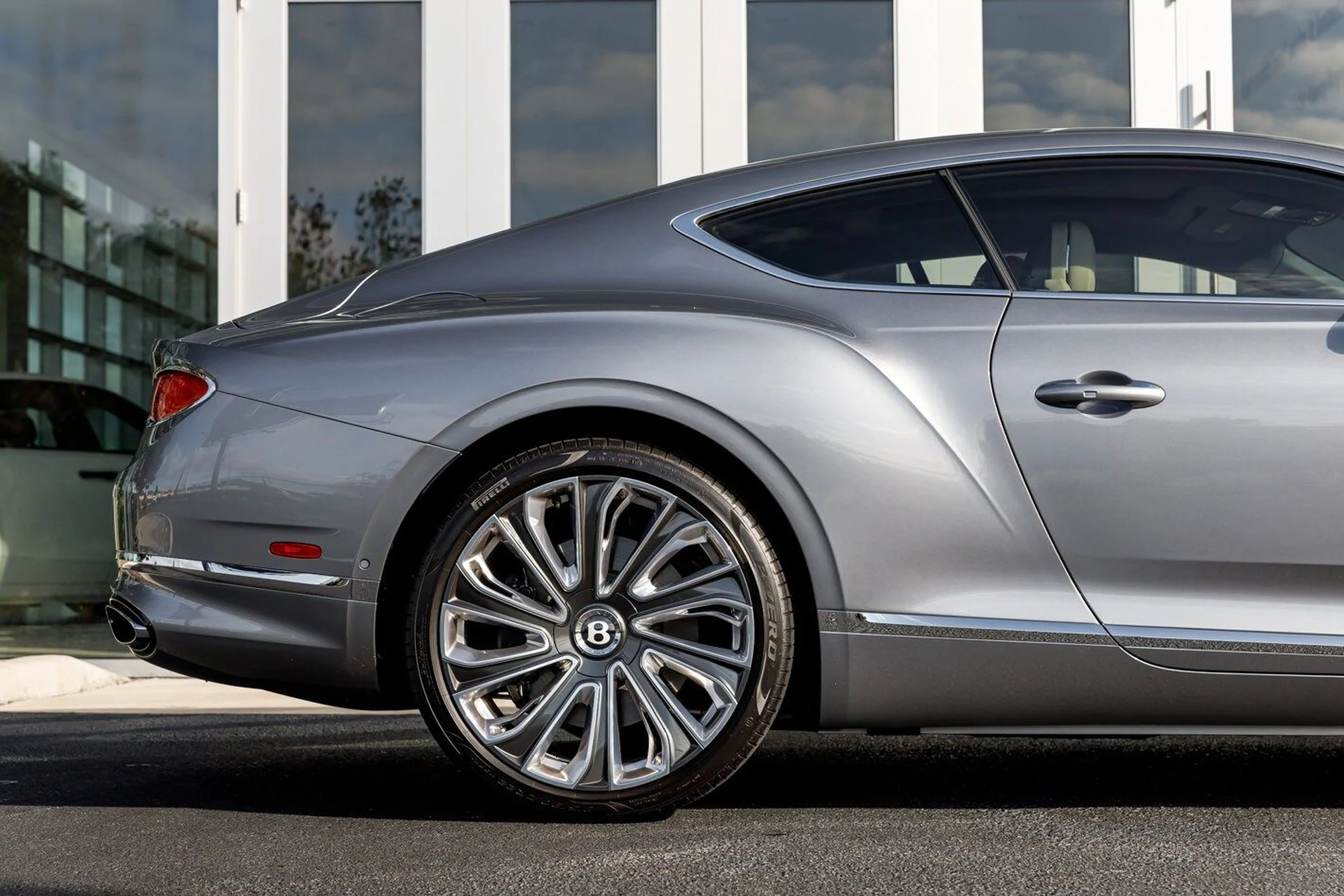 mph013_1211878958_27621fefe6451ad560edae74b2a40f3fx_208f8eb18a