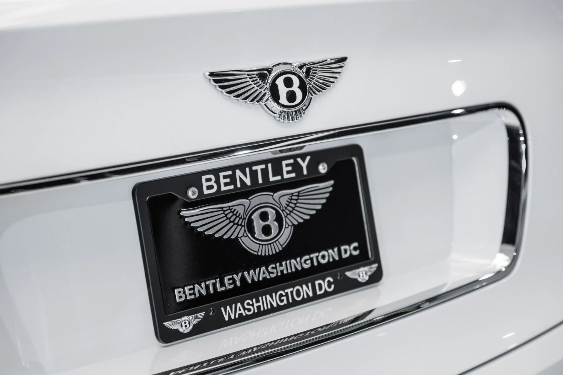 mph013_1224048981_Used_2019_Bentley_Bentayga_V8_1759420865_83bbb68fb9
