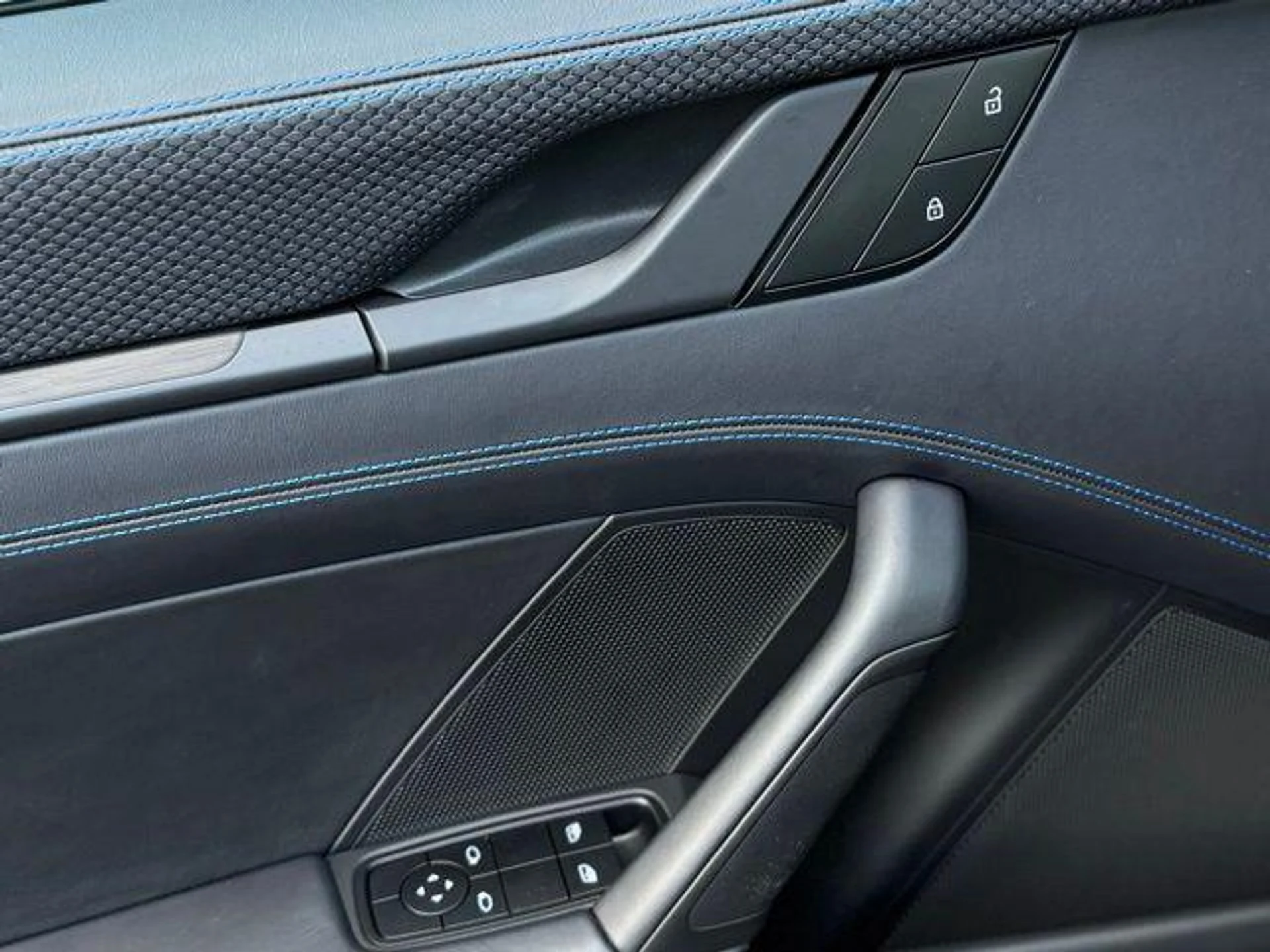 mph013_1224928822_r5qi2_QBG_Bdzbns3_Oa_Ns_QGN_Ulj_U8_db8497e07c